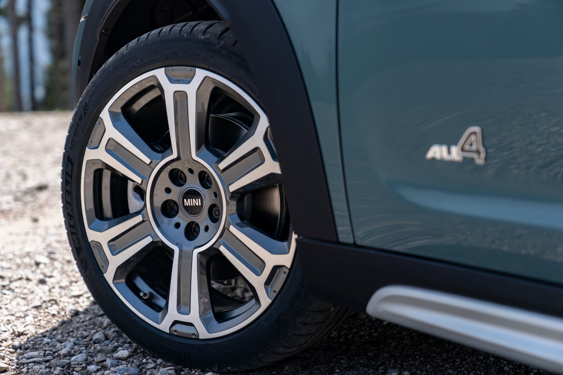 2021 MINI Countryman Facelift Debuts With New Looks And Updated Technology