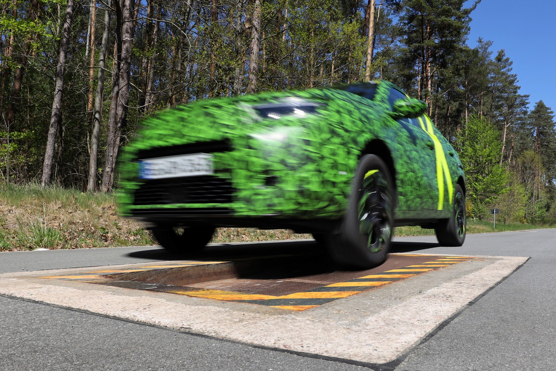 Opel Teases 2021 Mokka’s ‘Pure Panel’ High-Tech Cockpit