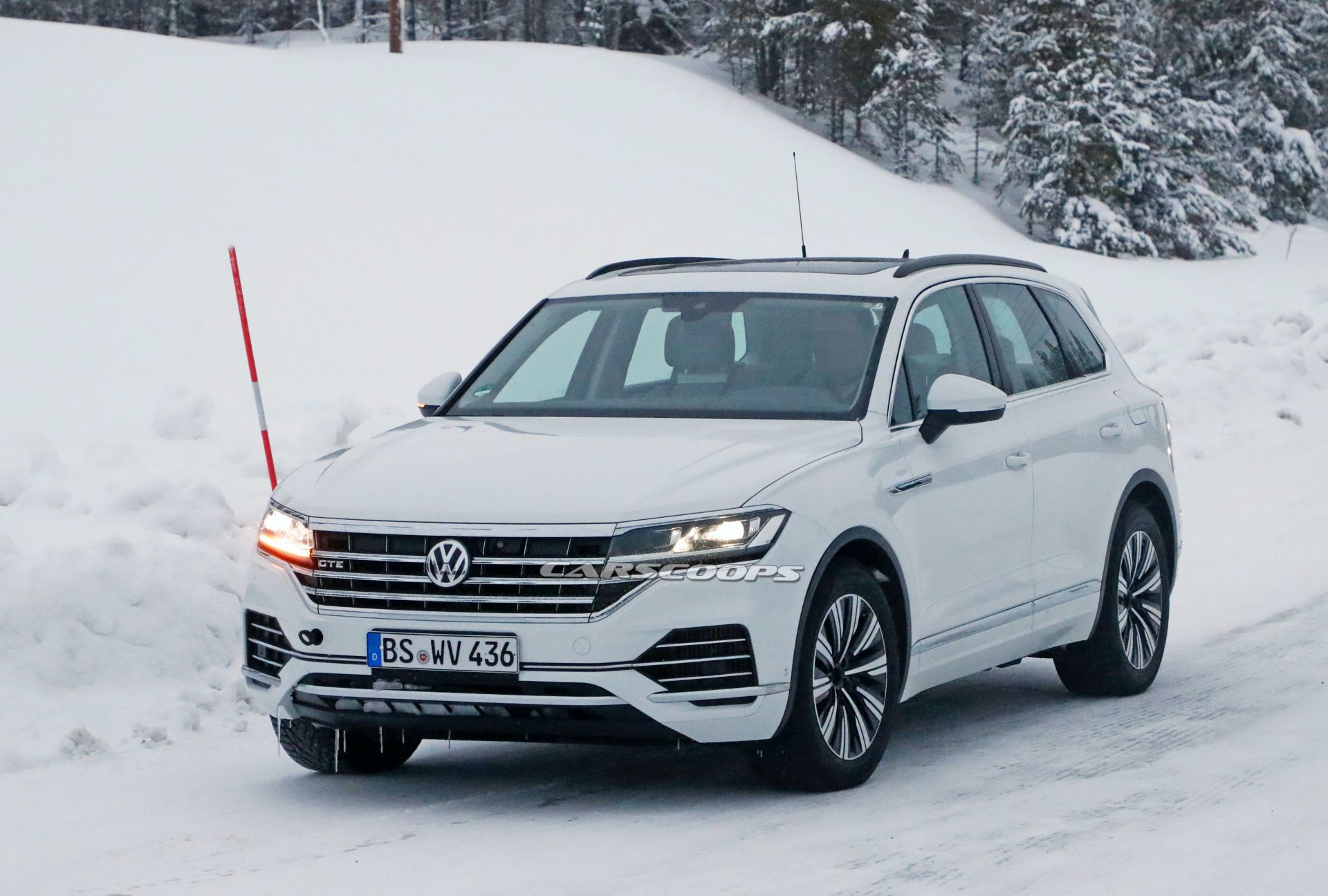 VW Touareg GTE PHEV Coming As A More Sensible Alternative To Touareg R