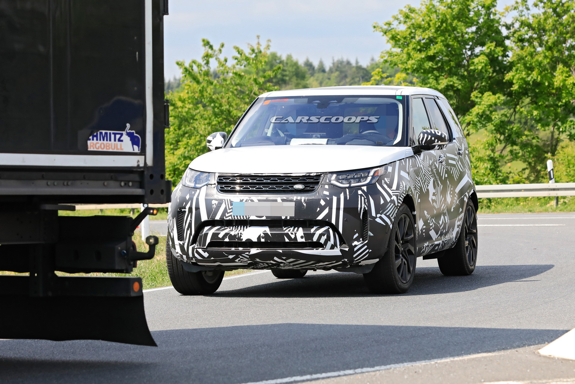 2021 Land Rover Discovery Coming With Updated Looks Which We Can’t Yet See