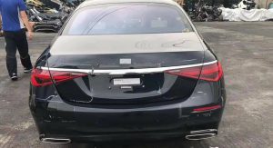 21 Mercedes Benz S Class Reveals Interior And Exterior In New Leaked Photos Video Carscoops