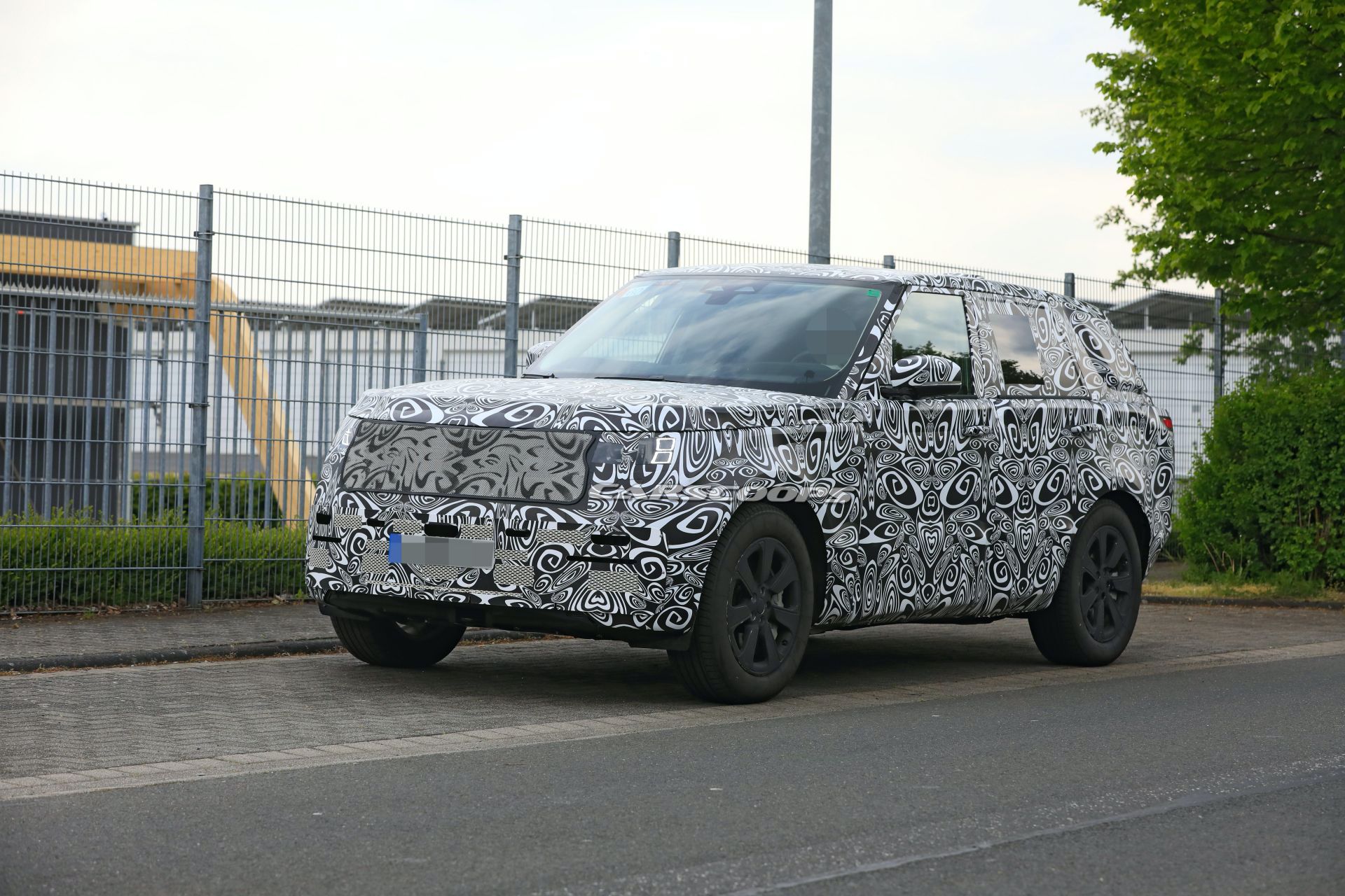 Get An Up-Close Look At The 2022 Range Rover Flagship Luxury SUV