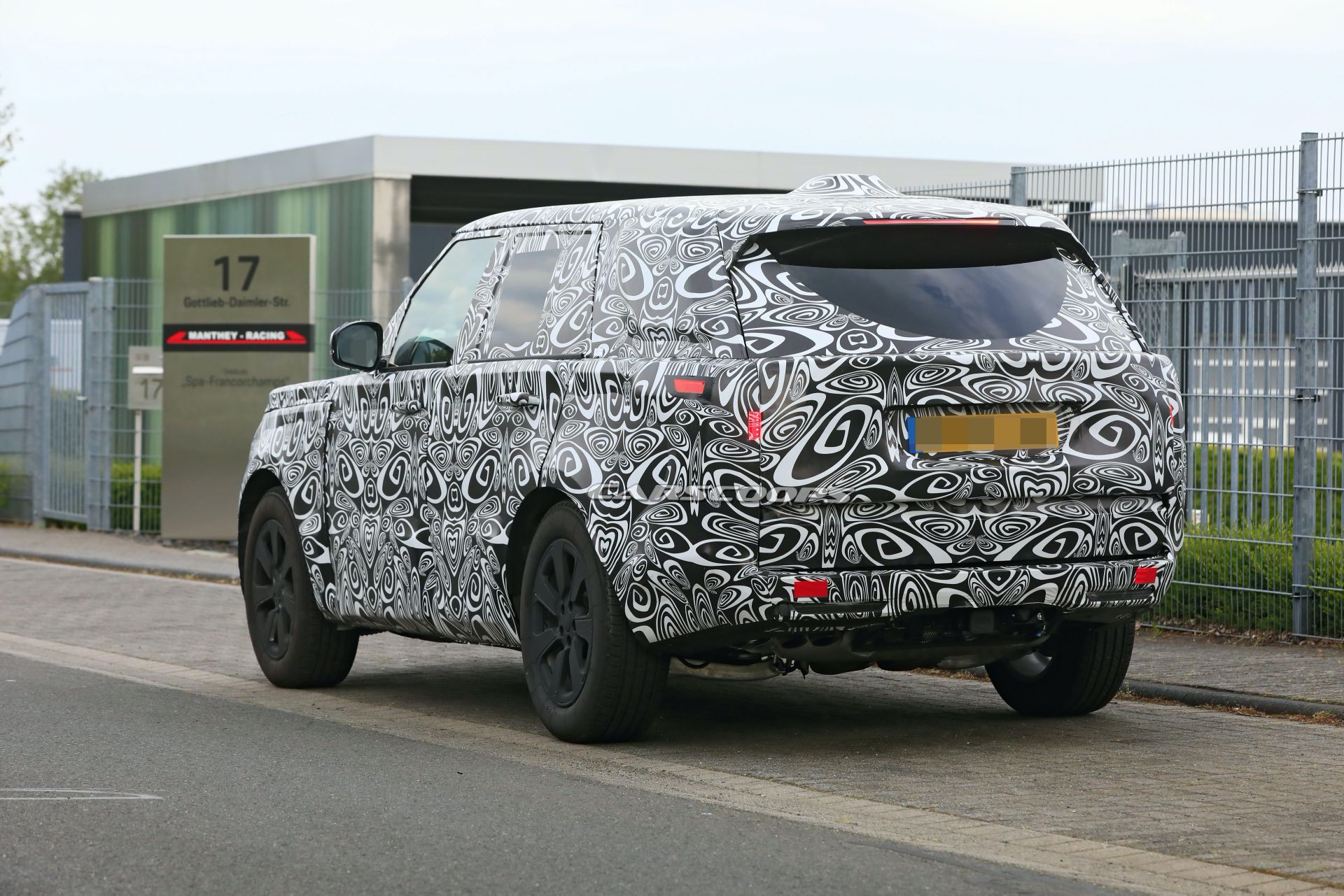 Get An Up-Close Look At The 2022 Range Rover Flagship Luxury SUV