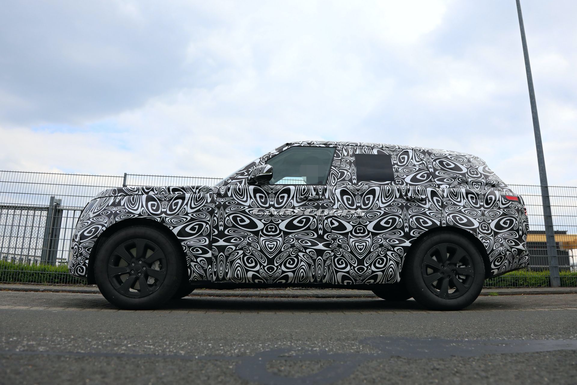 Get An Up-Close Look At The 2022 Range Rover Flagship Luxury SUV