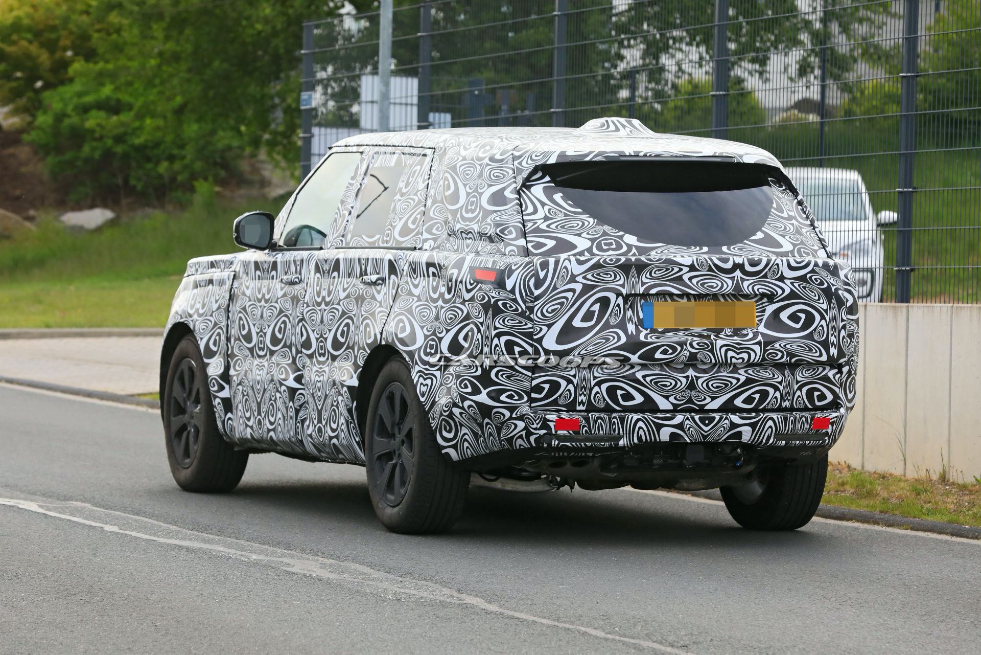 Get An Up-Close Look At The 2022 Range Rover Flagship Luxury SUV