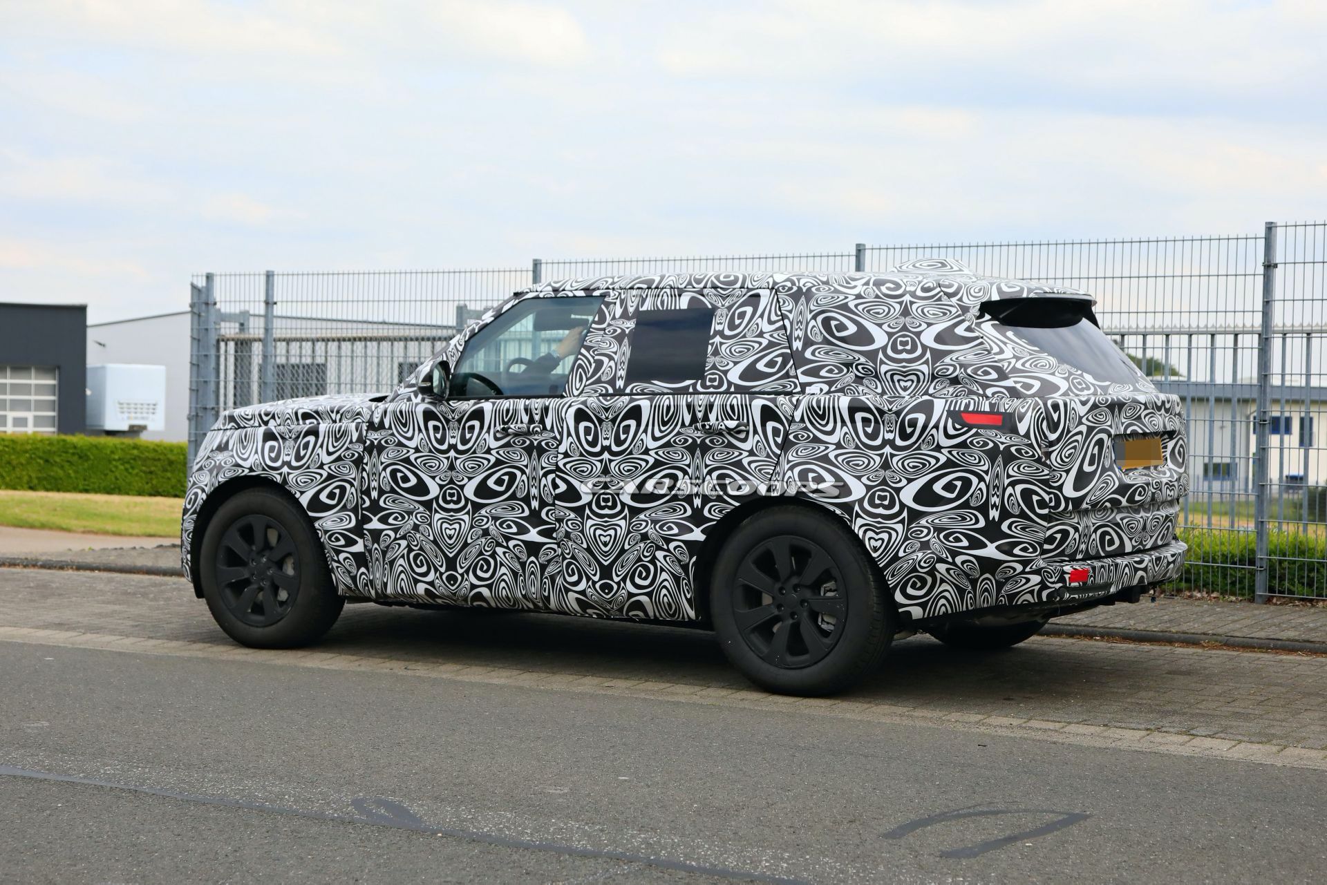 Get An Up-Close Look At The 2022 Range Rover Flagship Luxury SUV