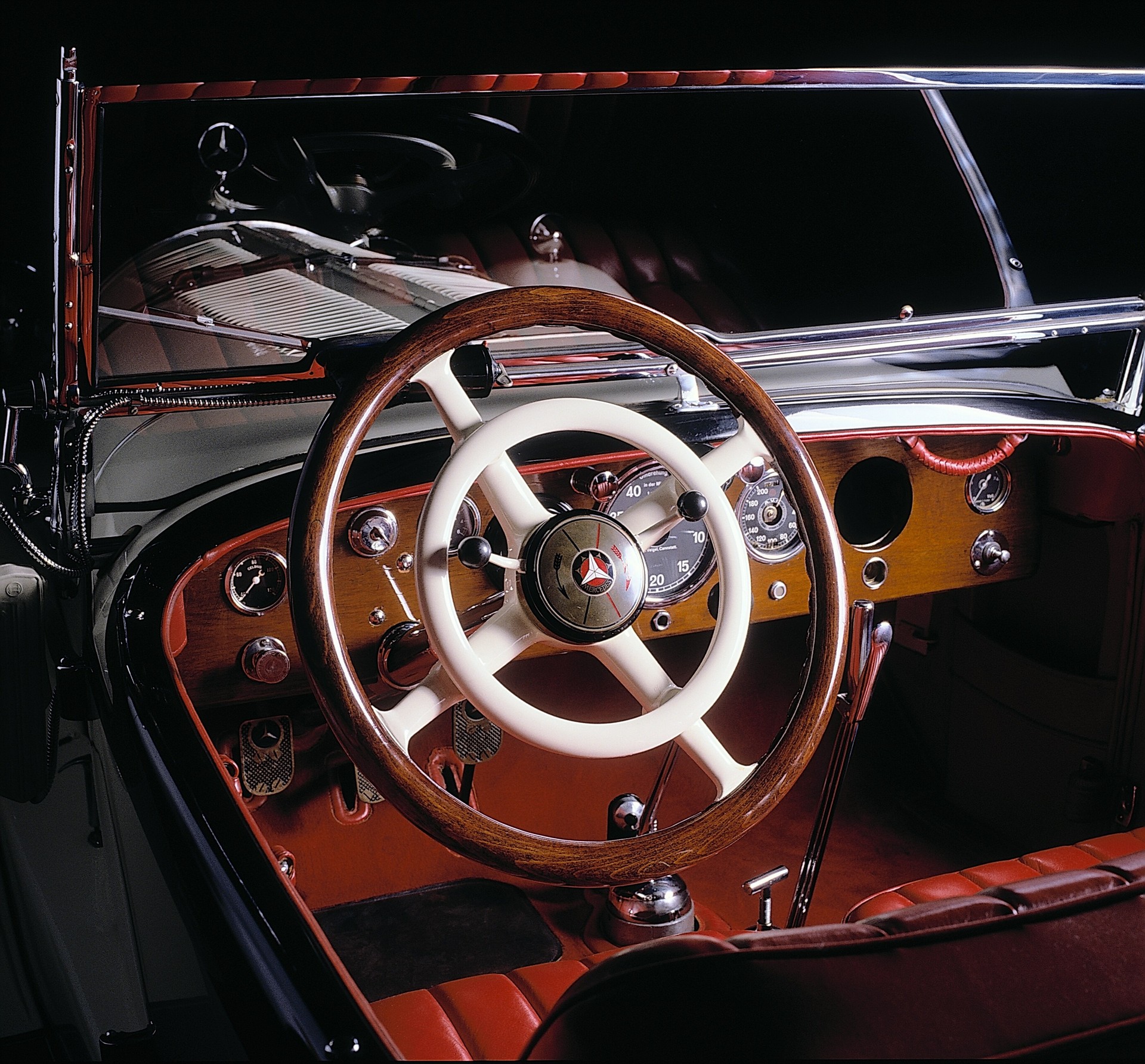 Mercedes Gets All Touchy-Feely About 2021 E-Class’ New Smart Capacitive Steering Wheel