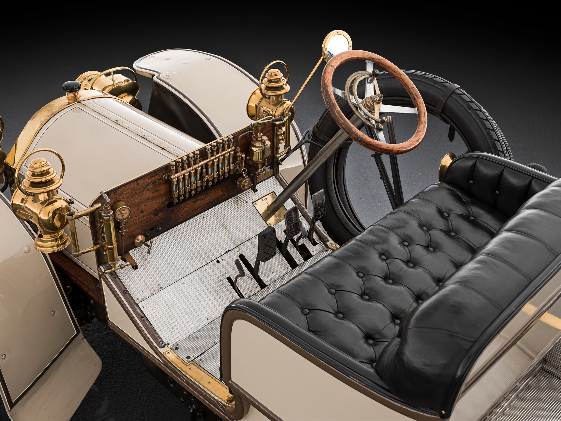 Mercedes Gets All Touchy-Feely About 2021 E-Class’ New Smart Capacitive Steering Wheel