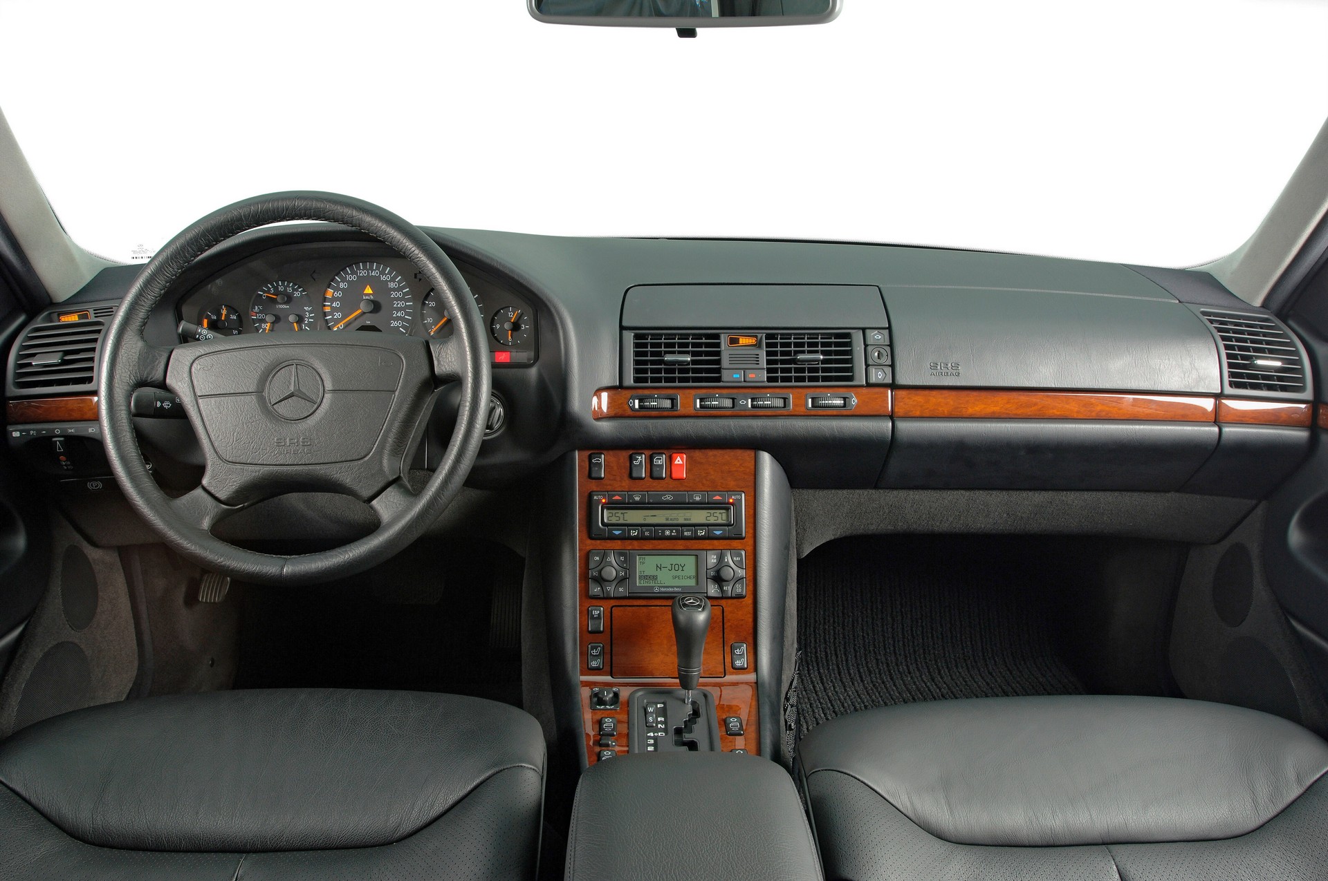 Mercedes Gets All Touchy-Feely About 2021 E-Class’ New Smart Capacitive Steering Wheel