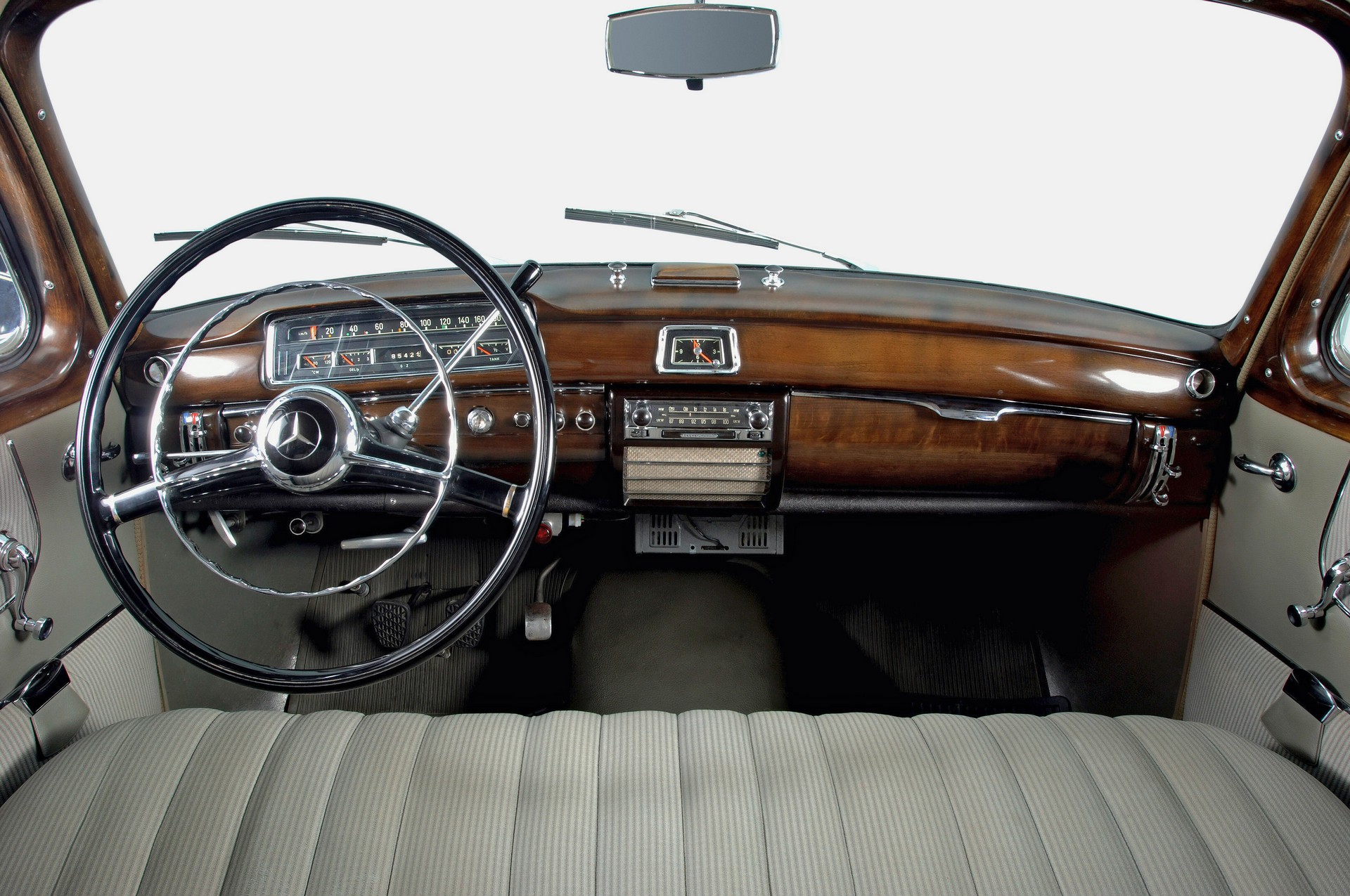 Mercedes Gets All Touchy-Feely About 2021 E-Class’ New Smart Capacitive Steering Wheel