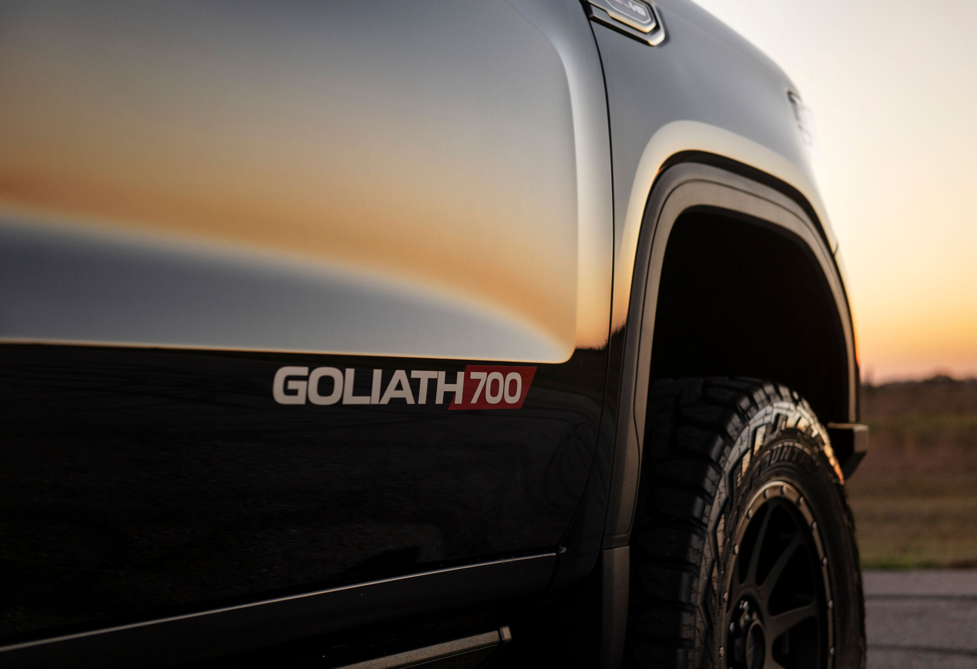 Hennessey’s 2020 GMC Sierra And Chevy Silverado Goliath Will Obliterate A Civic Type R In 0-60 MPH Sprint