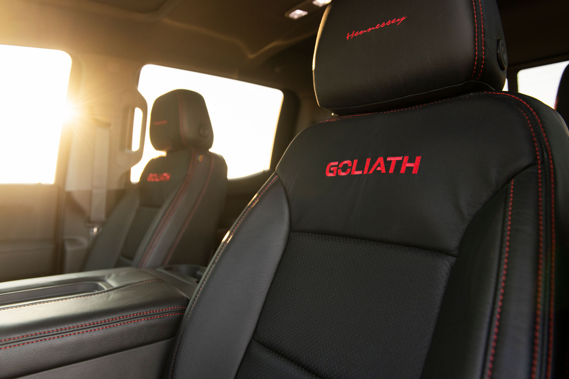 Hennessey’s 2020 GMC Sierra And Chevy Silverado Goliath Will Obliterate A Civic Type R In 0-60 MPH Sprint