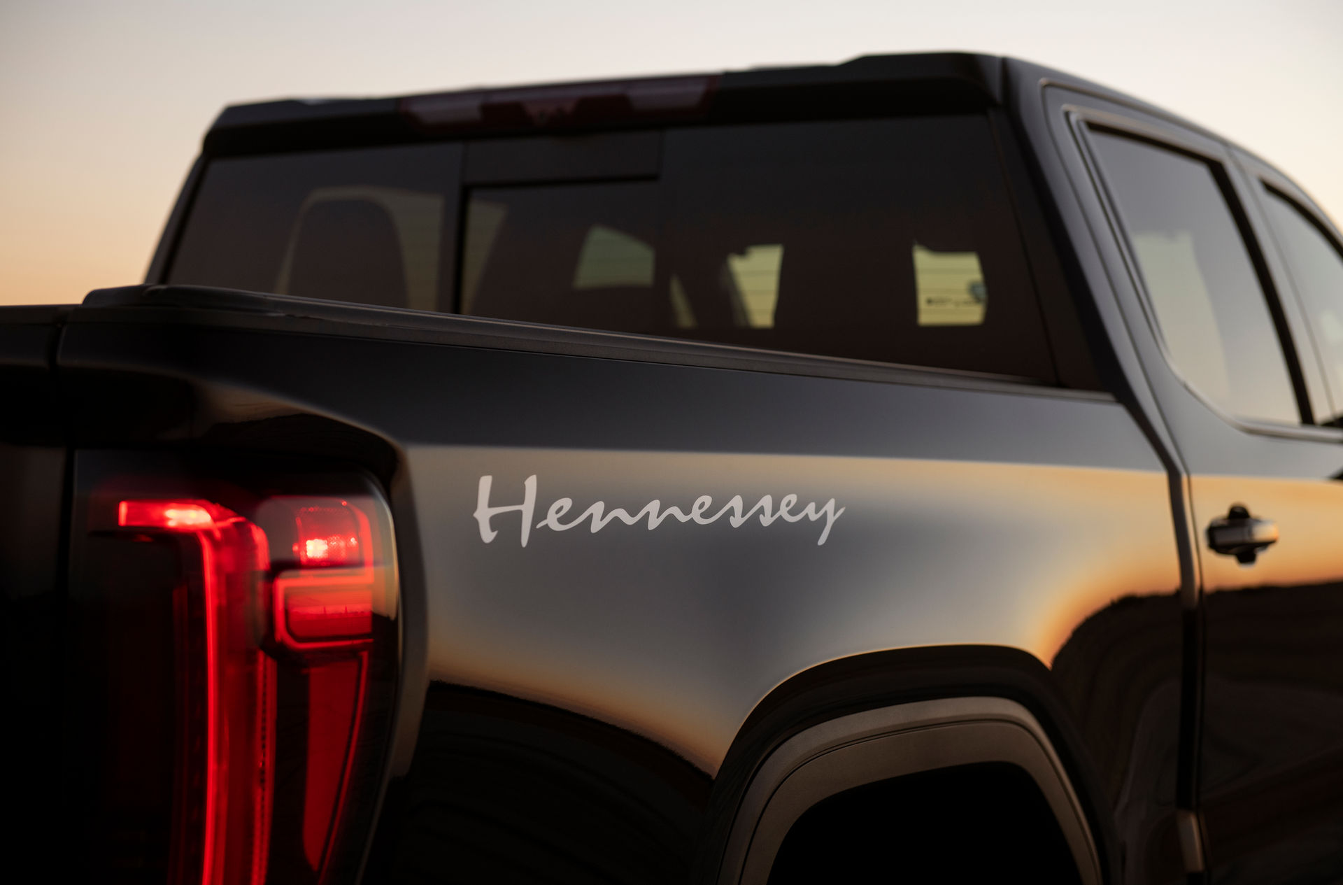 Hennessey’s 2020 GMC Sierra And Chevy Silverado Goliath Will Obliterate A Civic Type R In 0-60 MPH Sprint