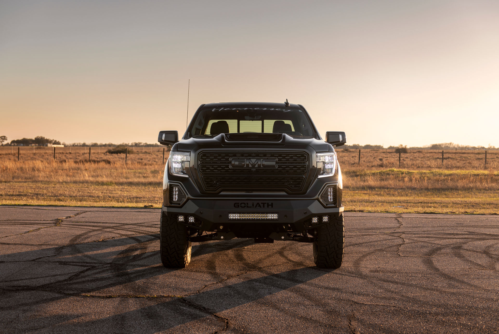Hennessey’s 2020 GMC Sierra And Chevy Silverado Goliath Will Obliterate A Civic Type R In 0-60 MPH Sprint
