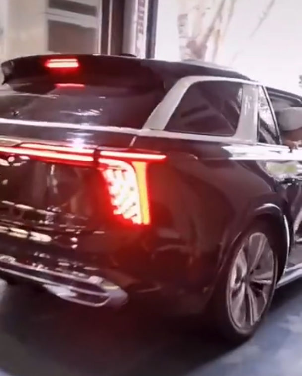 Hongqi’s BMW X7-Sized All-Electric SUV Hitting Production As The E-HS9