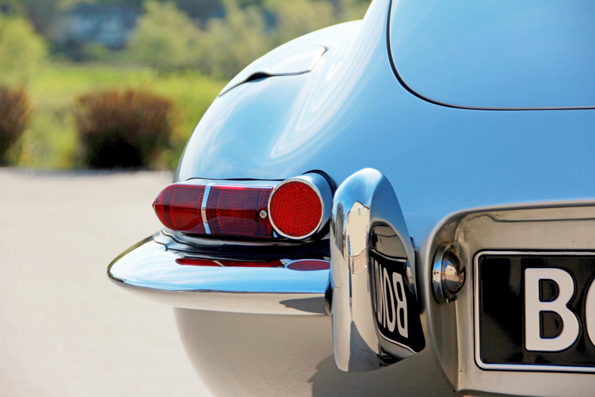 Dope Or Nope? ’64 Jaguar E-Type Restomod With A Ford 5.0 V8 Engine Swap