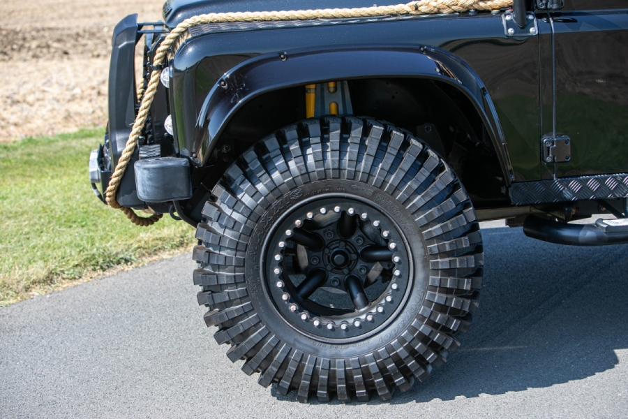 Here’s Your Chance To Snatch A Defender From James Bond’s Spectre Movie