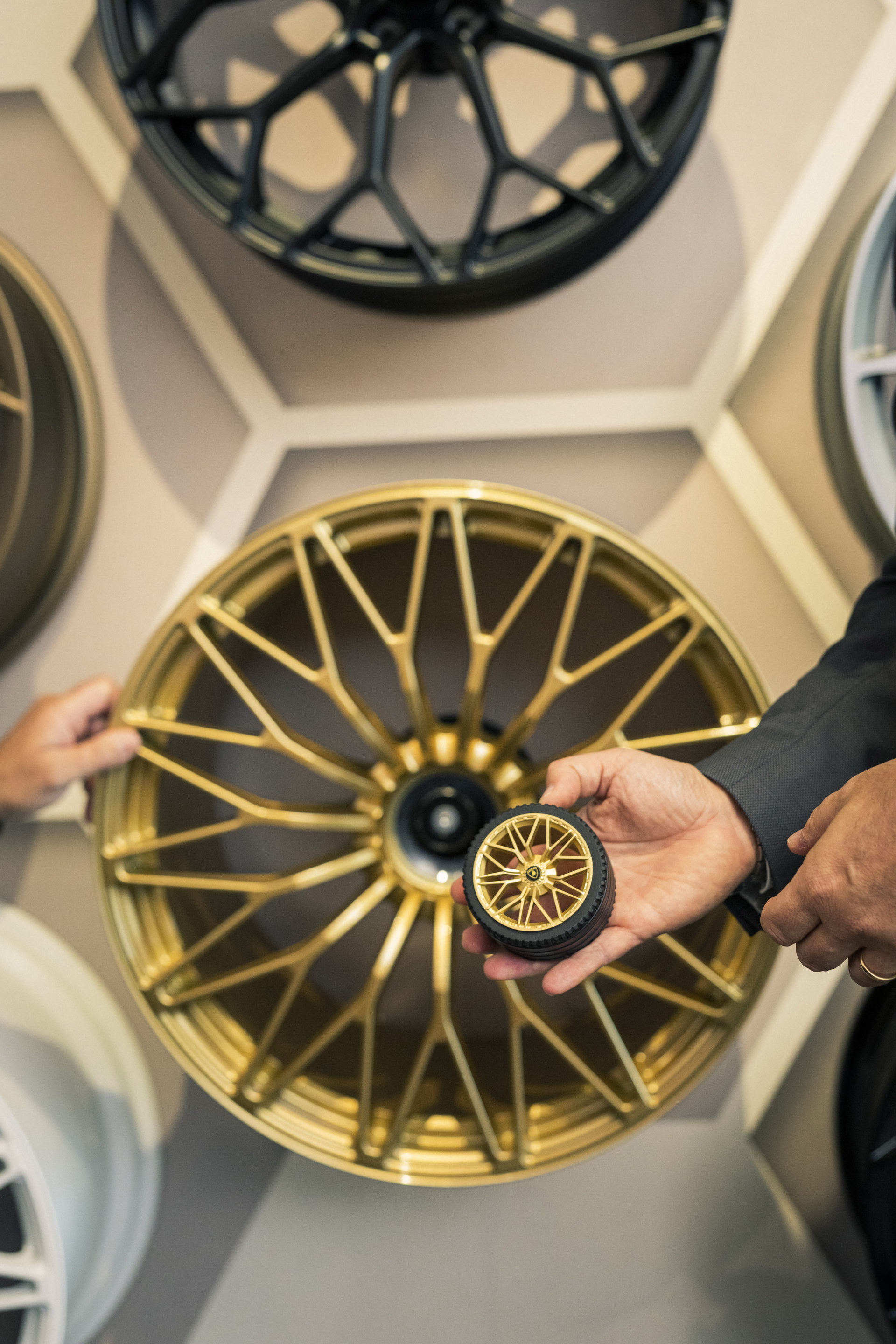 LEGO Technic Lamborghini Sian FKP 37 Is A 3,696 (Master)Piece 1:8 Scale Model