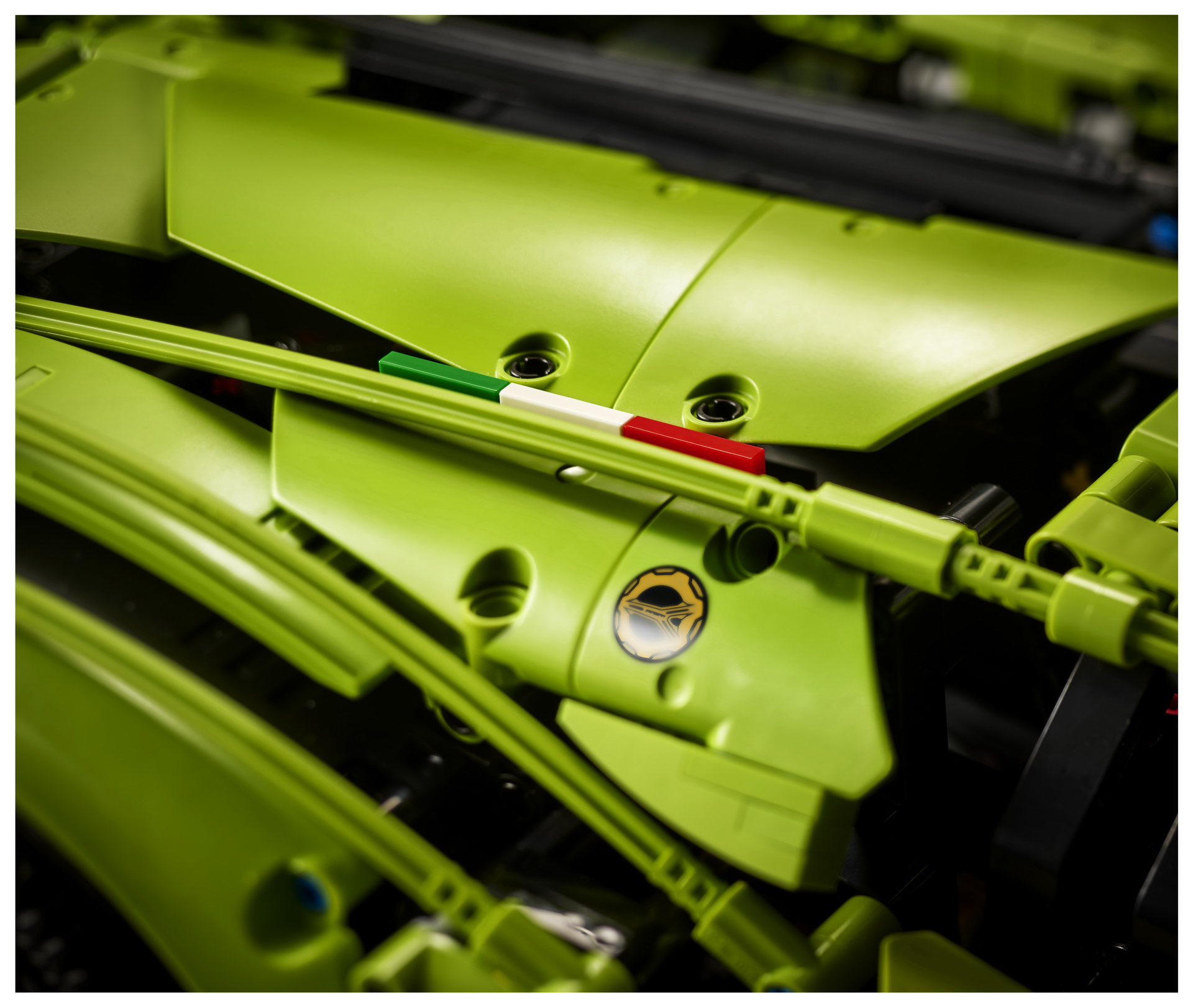 LEGO Technic Lamborghini Sian FKP 37 Is A 3,696 (Master)Piece 1:8 Scale Model