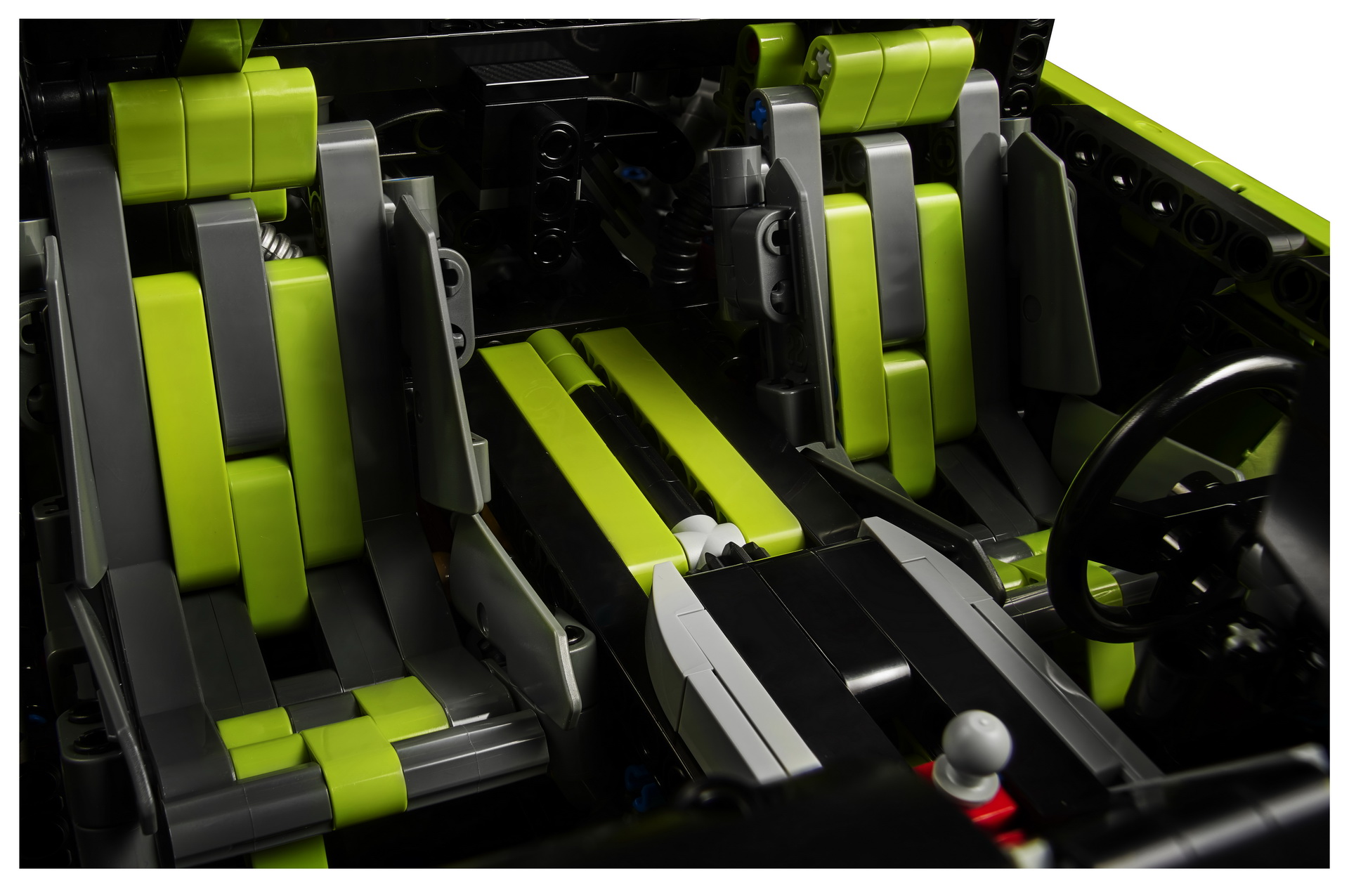 LEGO Technic Lamborghini Sian FKP 37 Is A 3,696 (Master)Piece 1:8 Scale Model