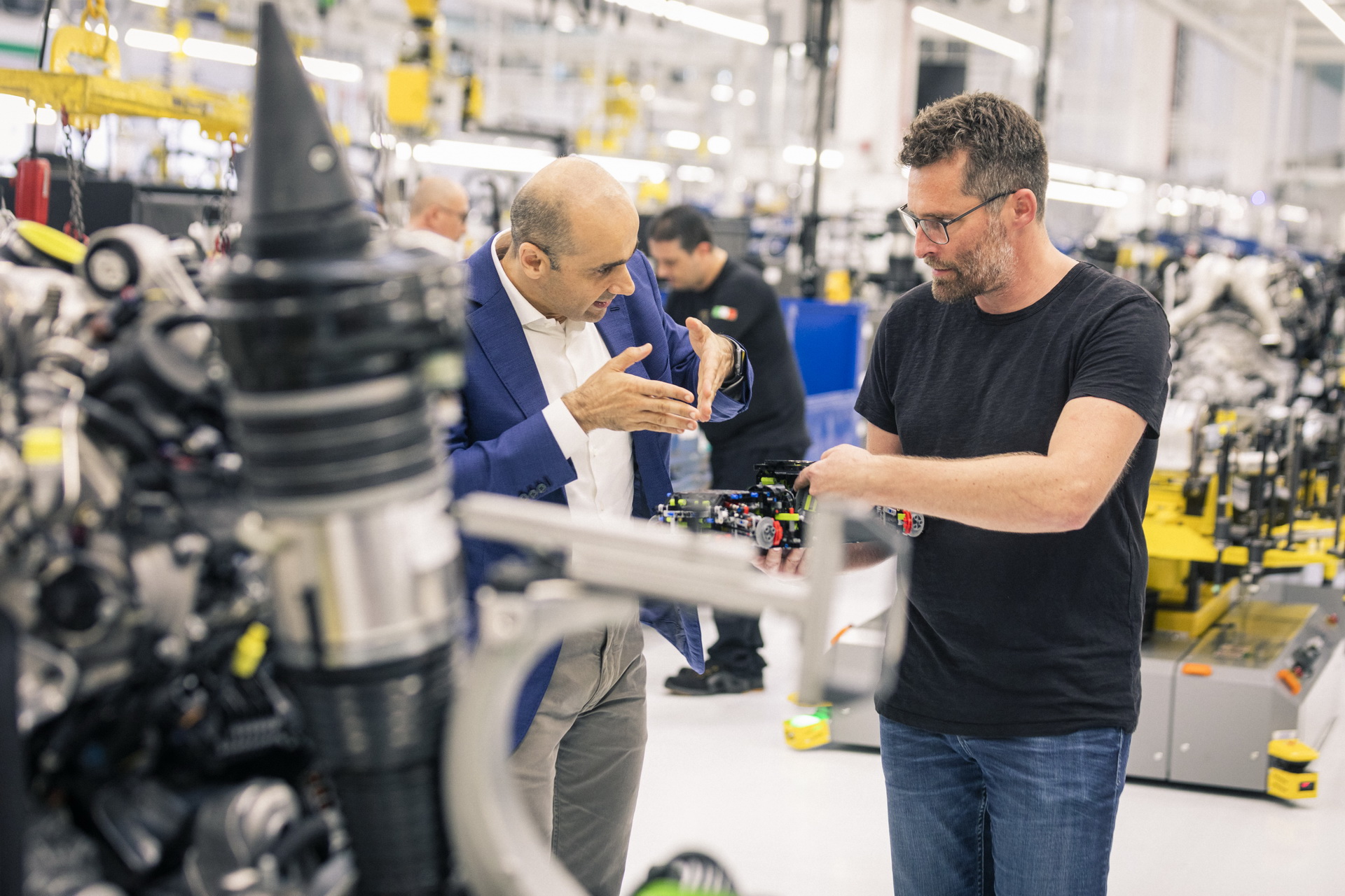 LEGO Technic Lamborghini Sian FKP 37 Is A 3,696 (Master)Piece 1:8 Scale Model