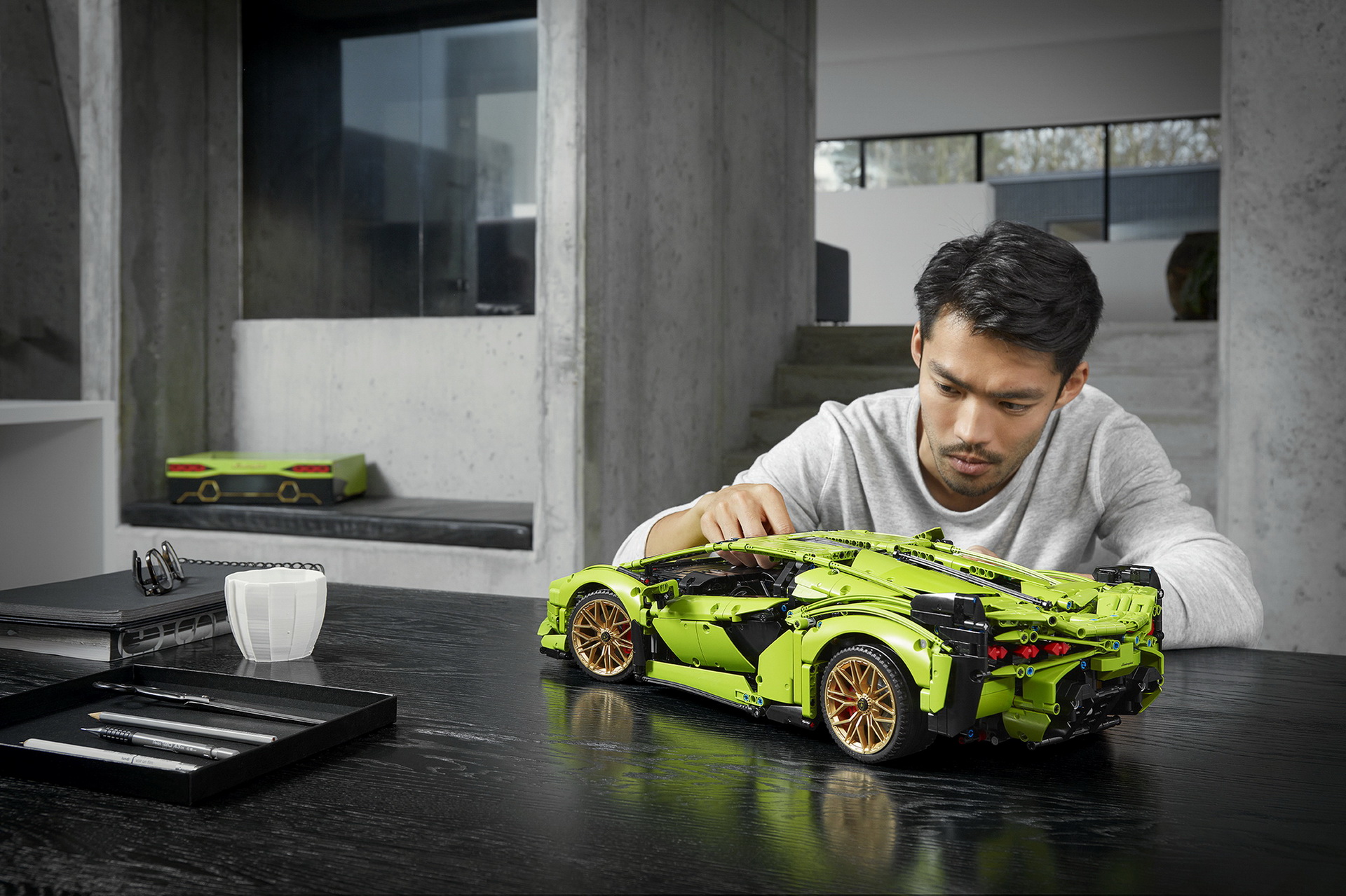 LEGO Technic Lamborghini Sian FKP 37 Is A 3,696 (Master)Piece 1:8 Scale Model