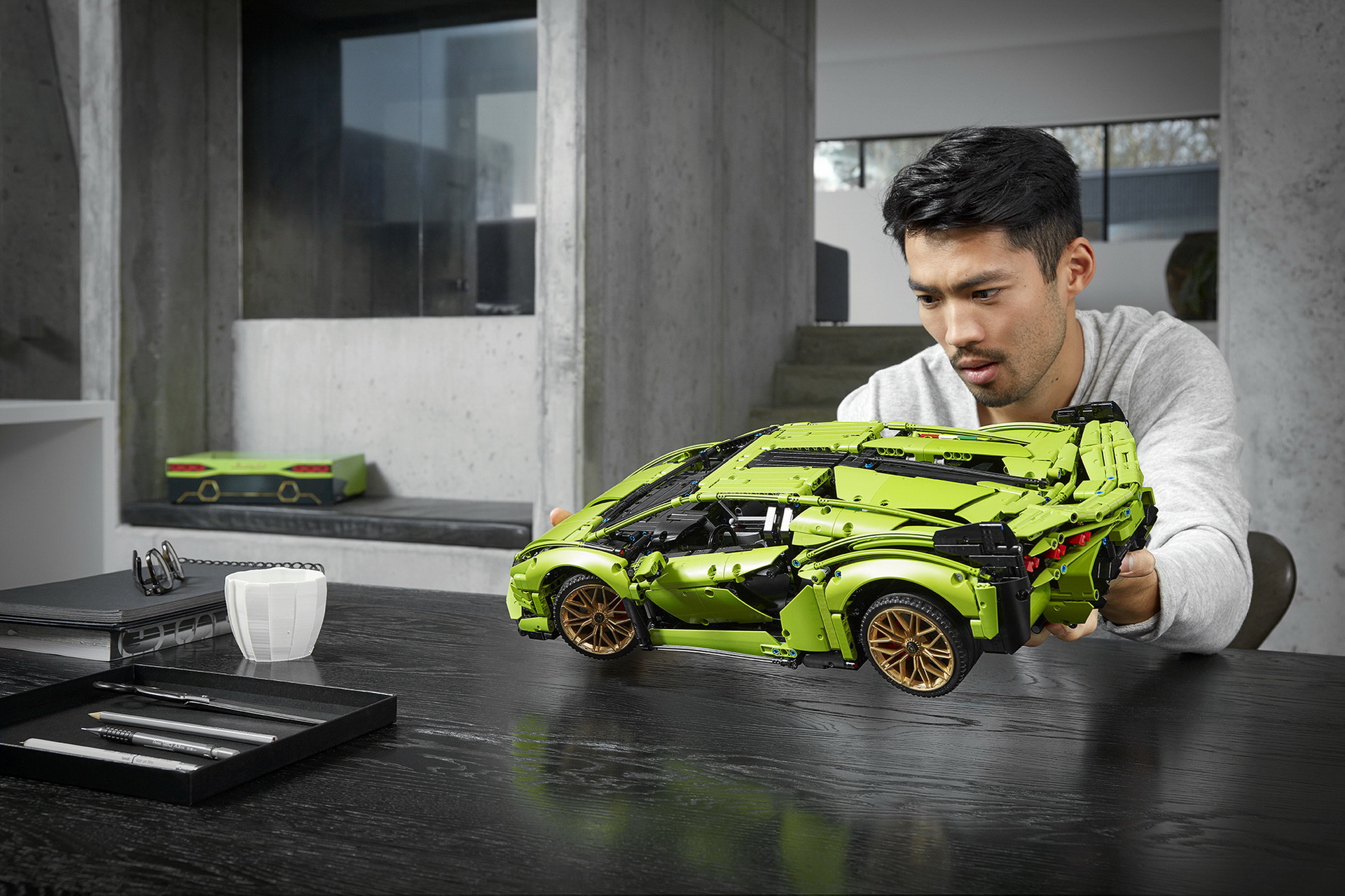 LEGO Technic Lamborghini Sian FKP 37 Is A 3,696 (Master)Piece 1:8 Scale Model