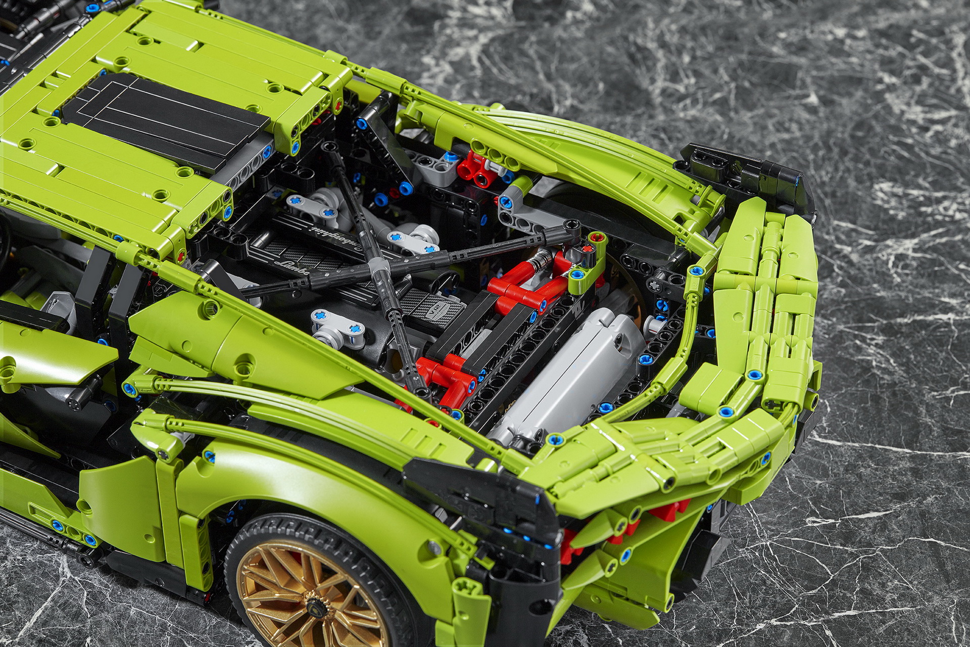 LEGO Technic Lamborghini Sian FKP 37 Is A 3,696 (Master)Piece 1:8 Scale Model