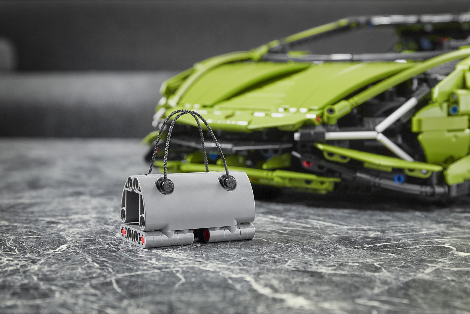 LEGO Technic Lamborghini Sian FKP 37 Is A 3,696 (Master)Piece 1:8 Scale Model