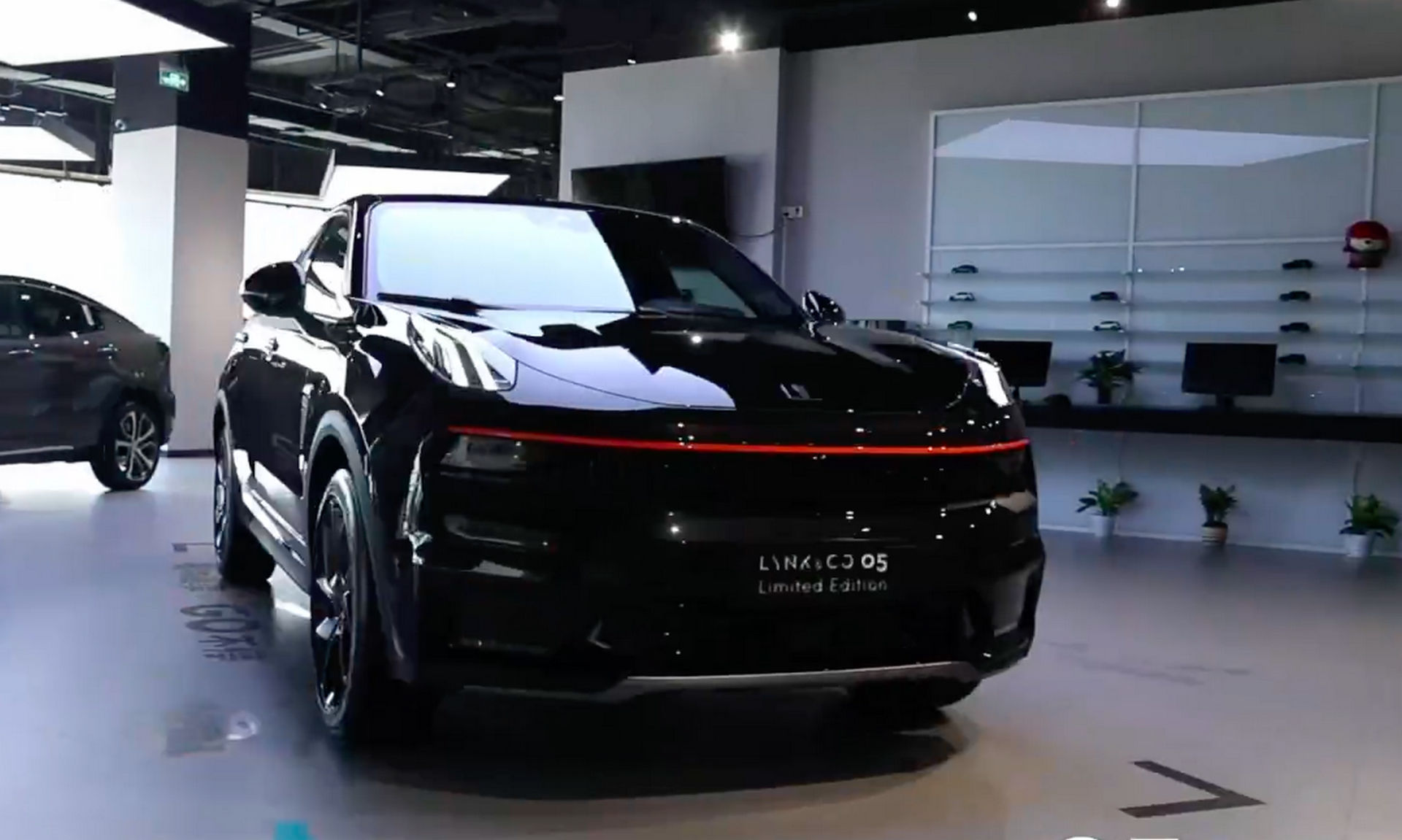 Lynk & Co 05 Limited Edition Stands Out While Looking Stealthy