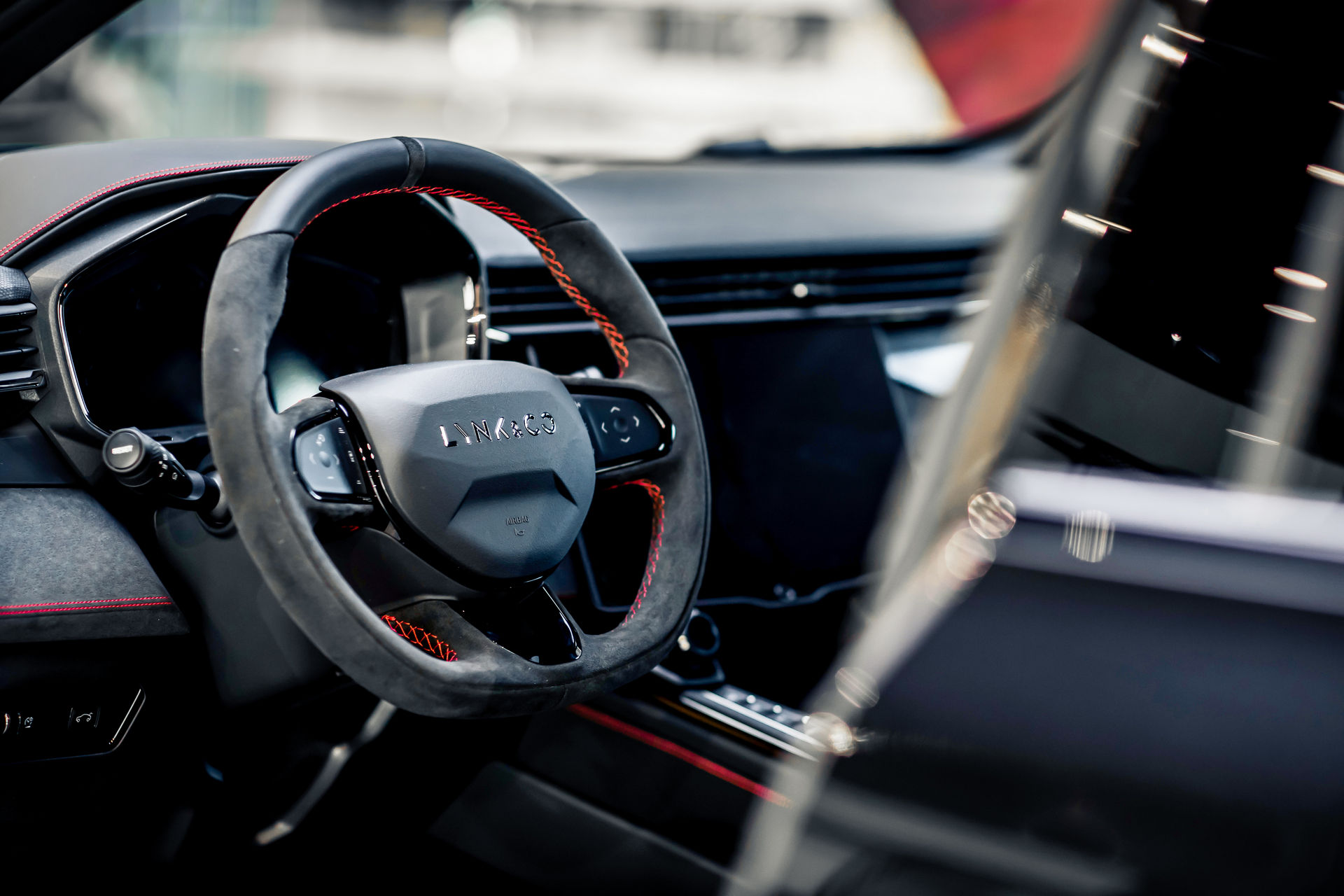 Lynk & Co 05 Limited Edition Stands Out While Looking Stealthy