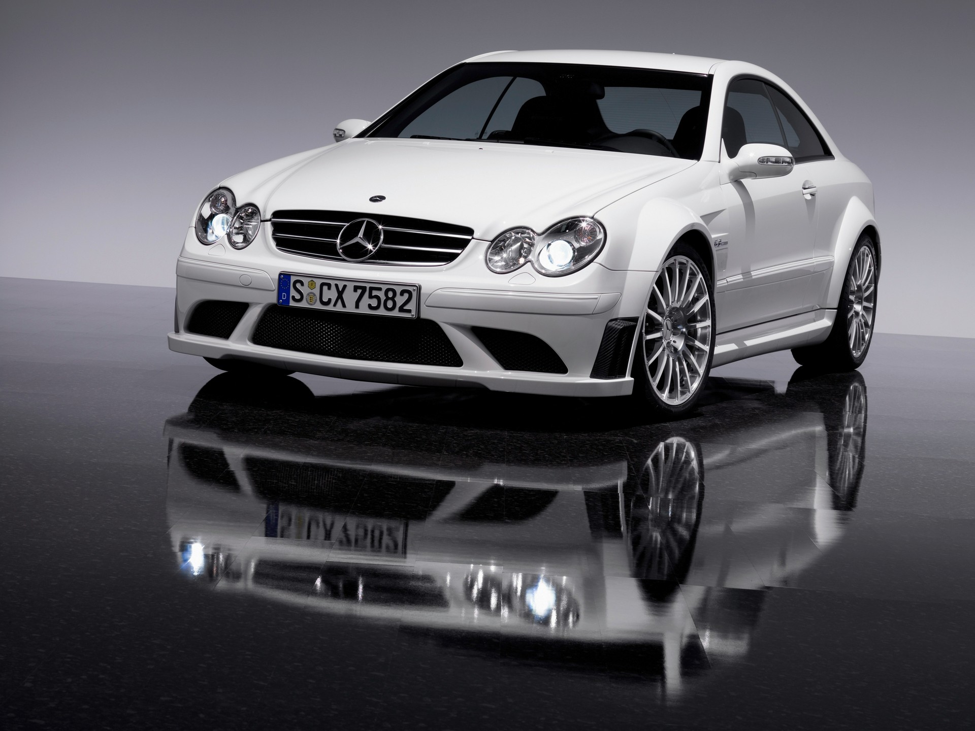 More Than 50 Years Of Mercedes-Benz E-Class Coupes And Cabriolets; Which One’s Your Favorite?