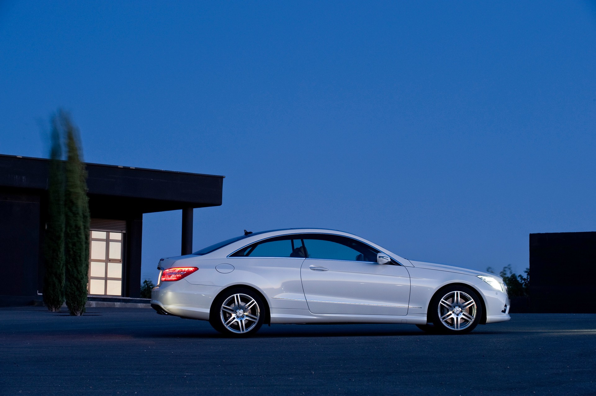 More Than 50 Years Of Mercedes-Benz E-Class Coupes And Cabriolets; Which One’s Your Favorite?