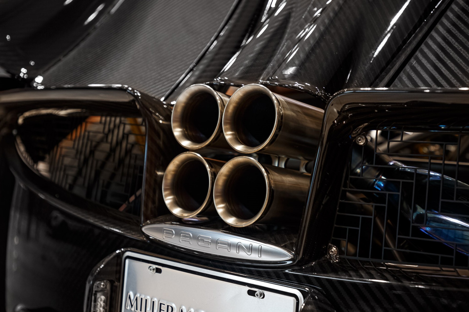 Stimulate The Economy With This Gorgeous Carbon Fiber Pagani Huayra Roadster