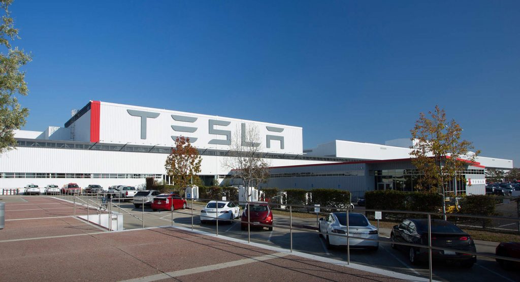  Tesla Resumes Production In California Defying Lockdown Order