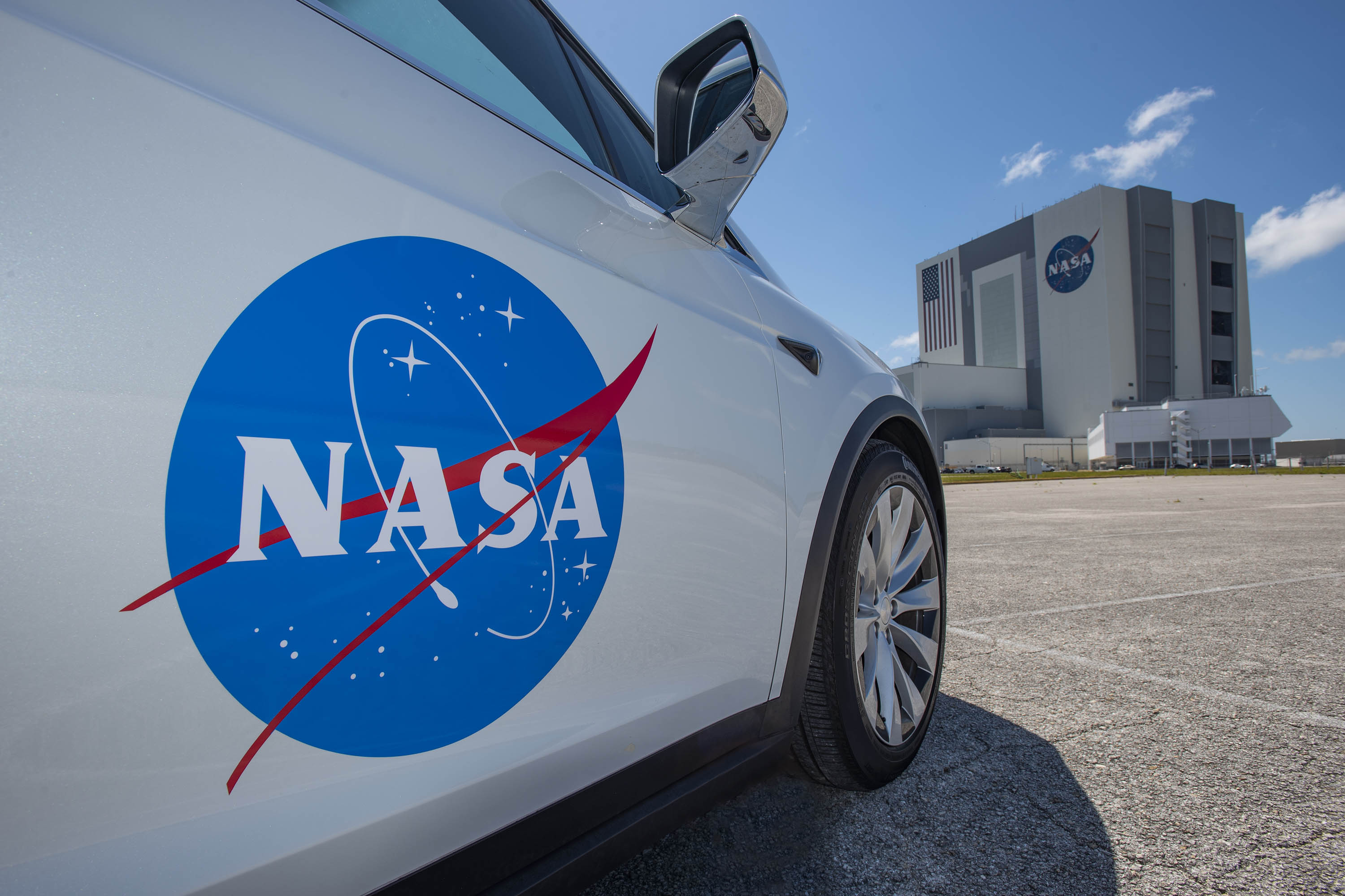 This Tesla Model X Will Transport Two Astronauts To SpaceX’s Launch Pad