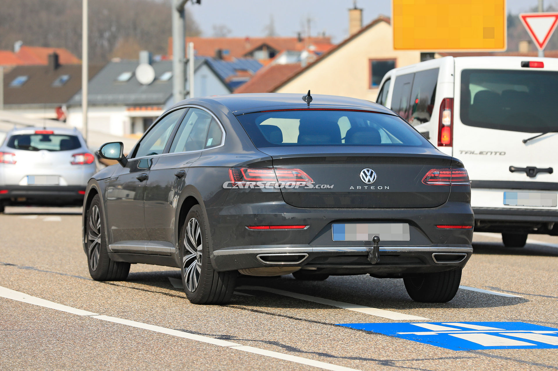 2021 Volkswagen Arteon Facelift Scooped Without Camouflage