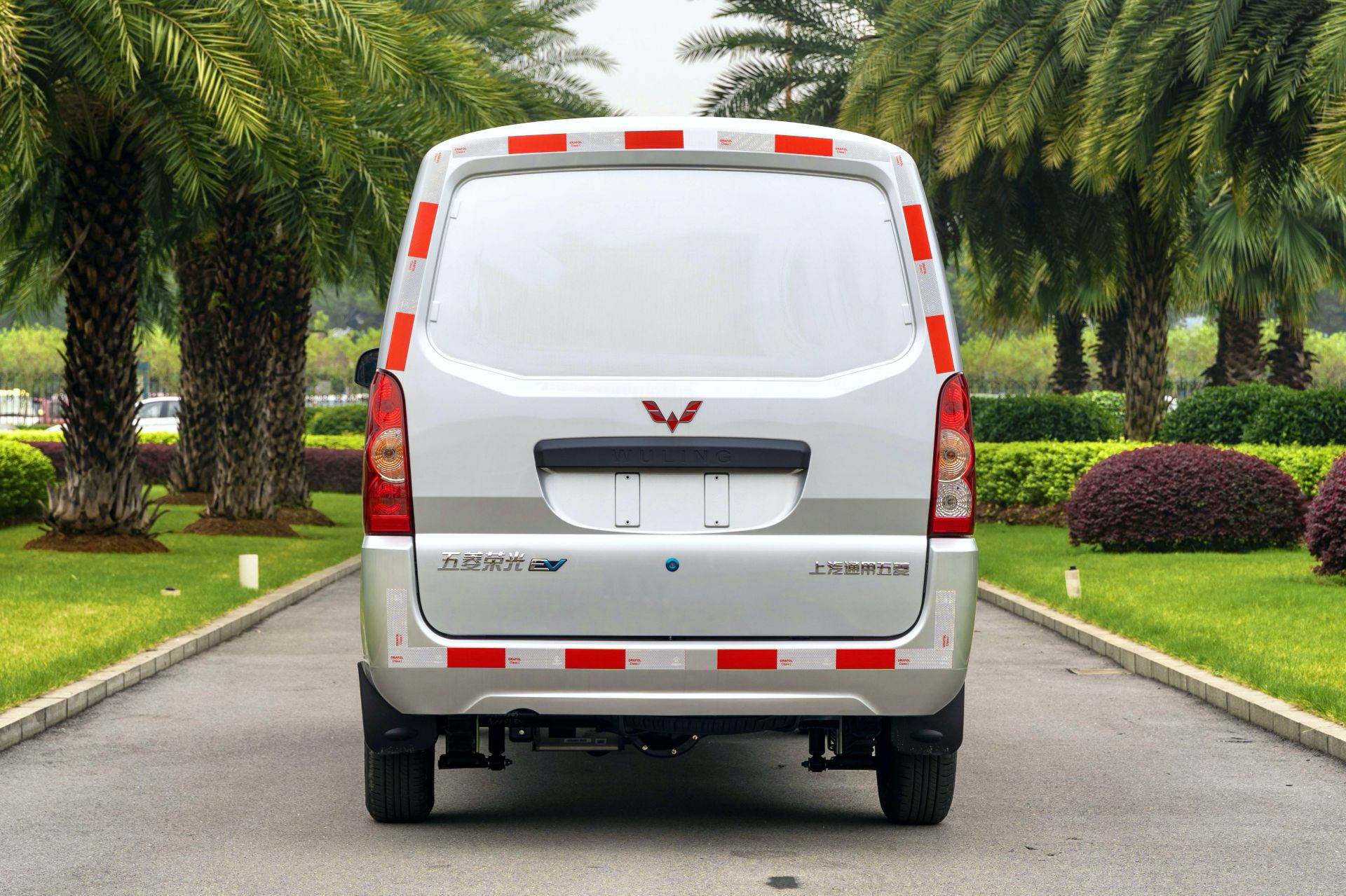 Wuling Rong Guang EV Is GM China’s Idea Of An Electromod