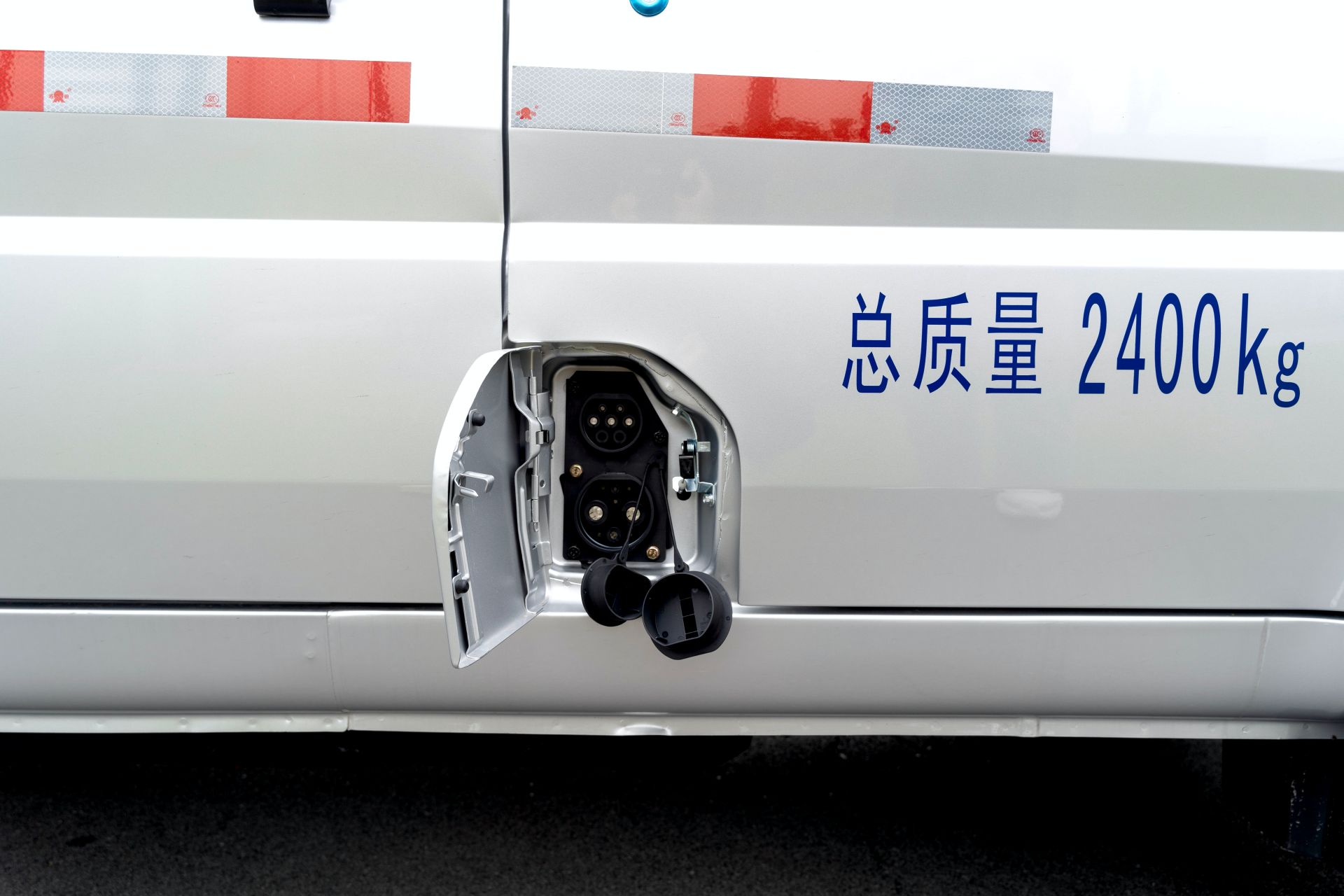 Wuling Rong Guang EV Is GM China’s Idea Of An Electromod