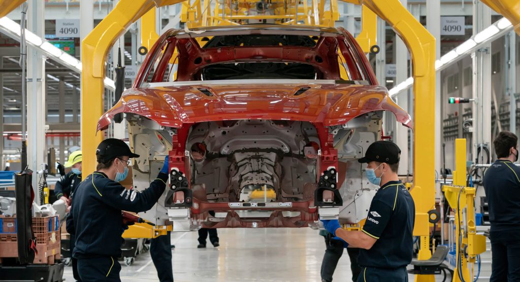 Aston Martin Starts Making Cars Again, Workers Have To Comply To The New Normal