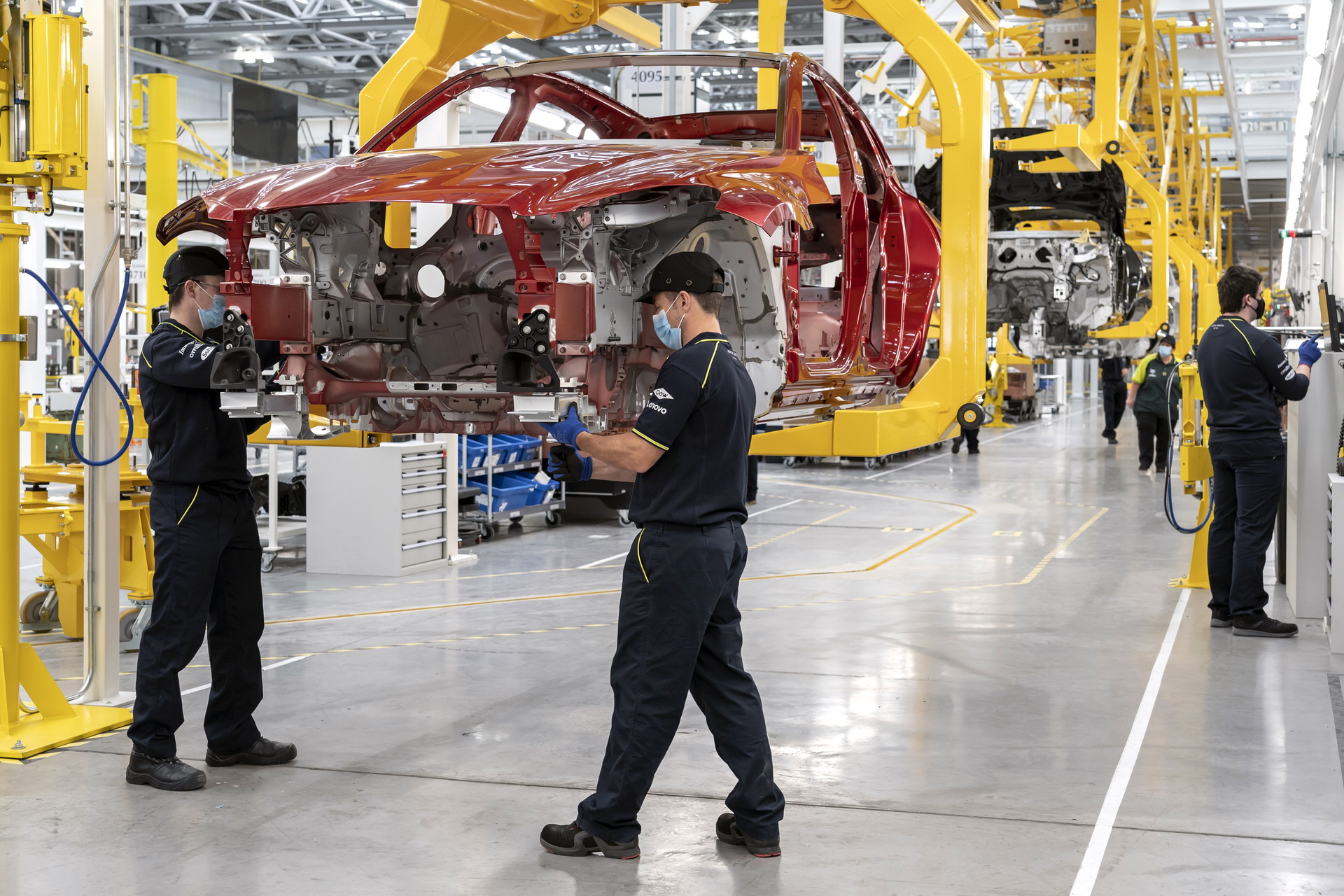 Aston Martin Starts Making Cars Again, Workers Have To Comply To The New Normal