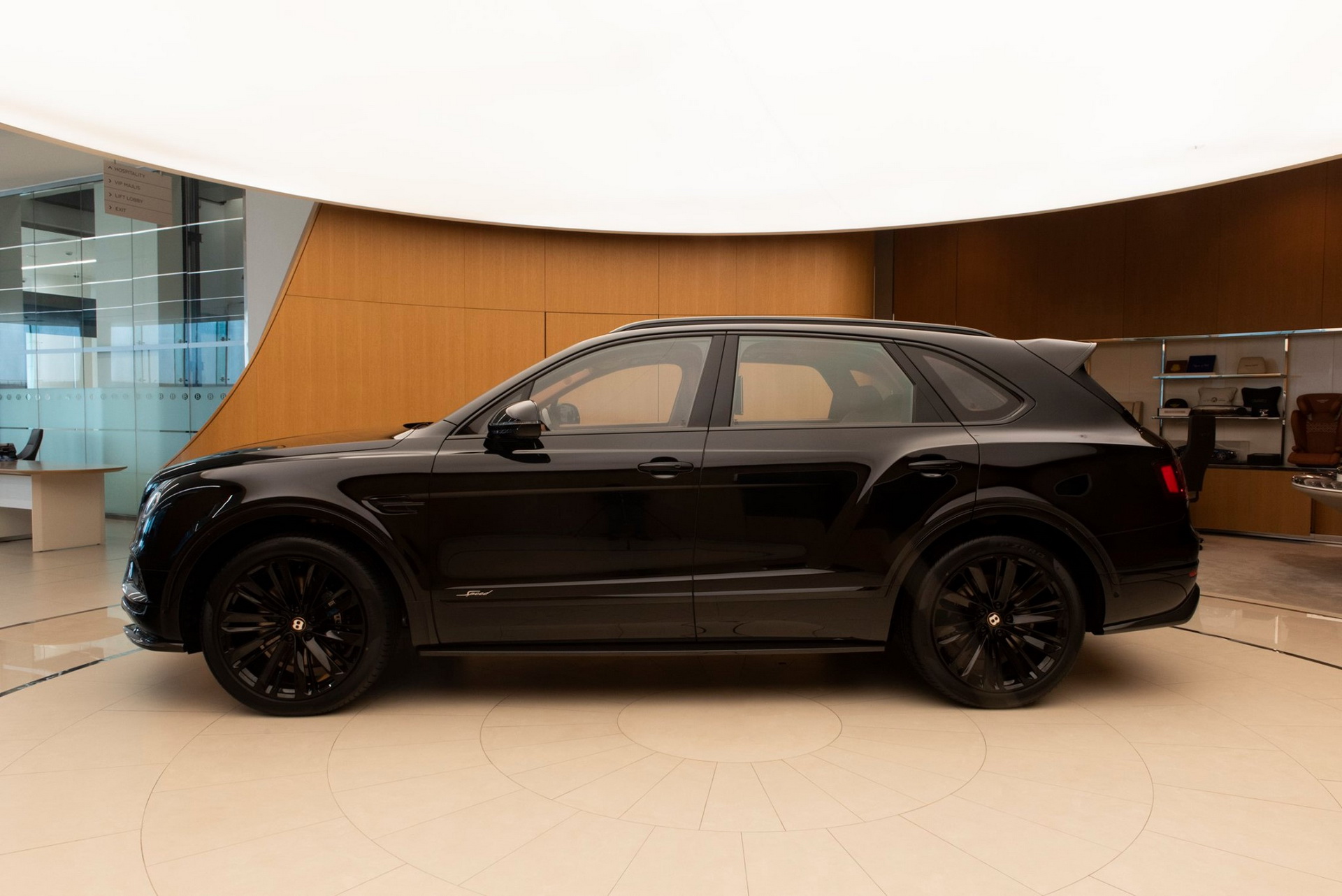 All-Black Bentley Bentayga Speed Is How The World’s Fastest SUV Stays Inconspicuous