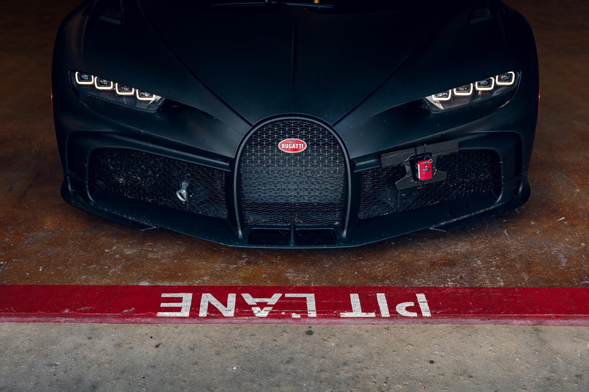 Watch The New Bugatti Chiron Pur Sport Unleash Its 1,479 Horses On The Track