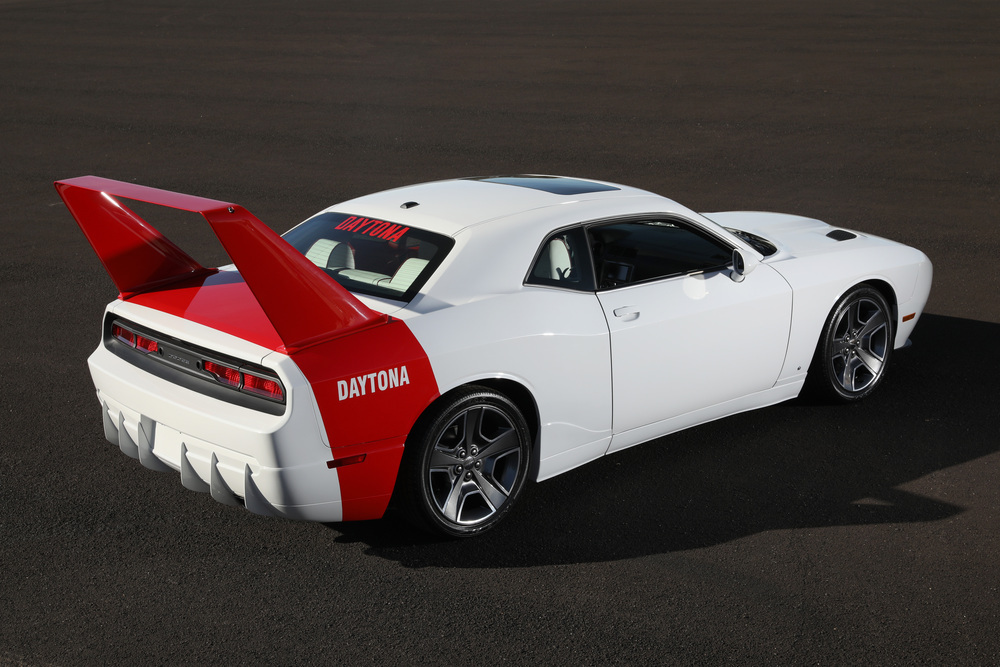 2013 Dodge Challenger Recreated As Modern Day Charger Daytona
