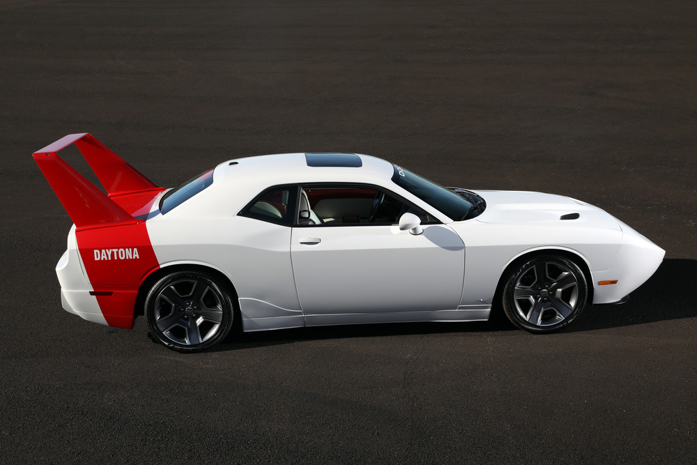 2013 Dodge Challenger Recreated As Modern Day Charger Daytona