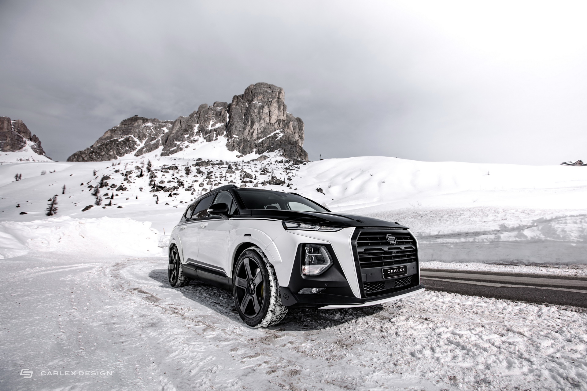 Carlex Design Goes Pretty Wild With Hyundai Santa Fe Makeover