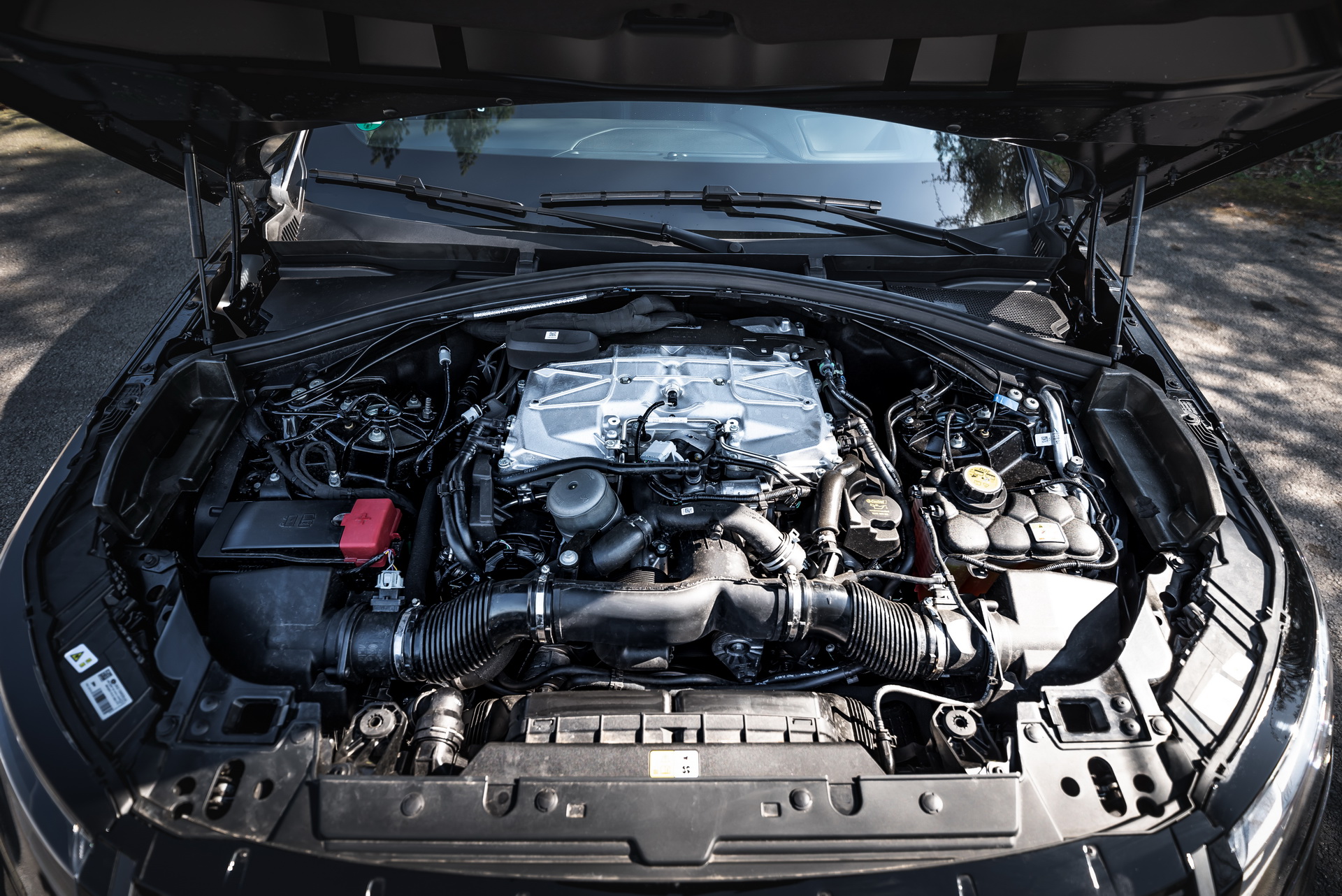 Manhart Takes Range Rover Velar V8 Flagship To 592 HP