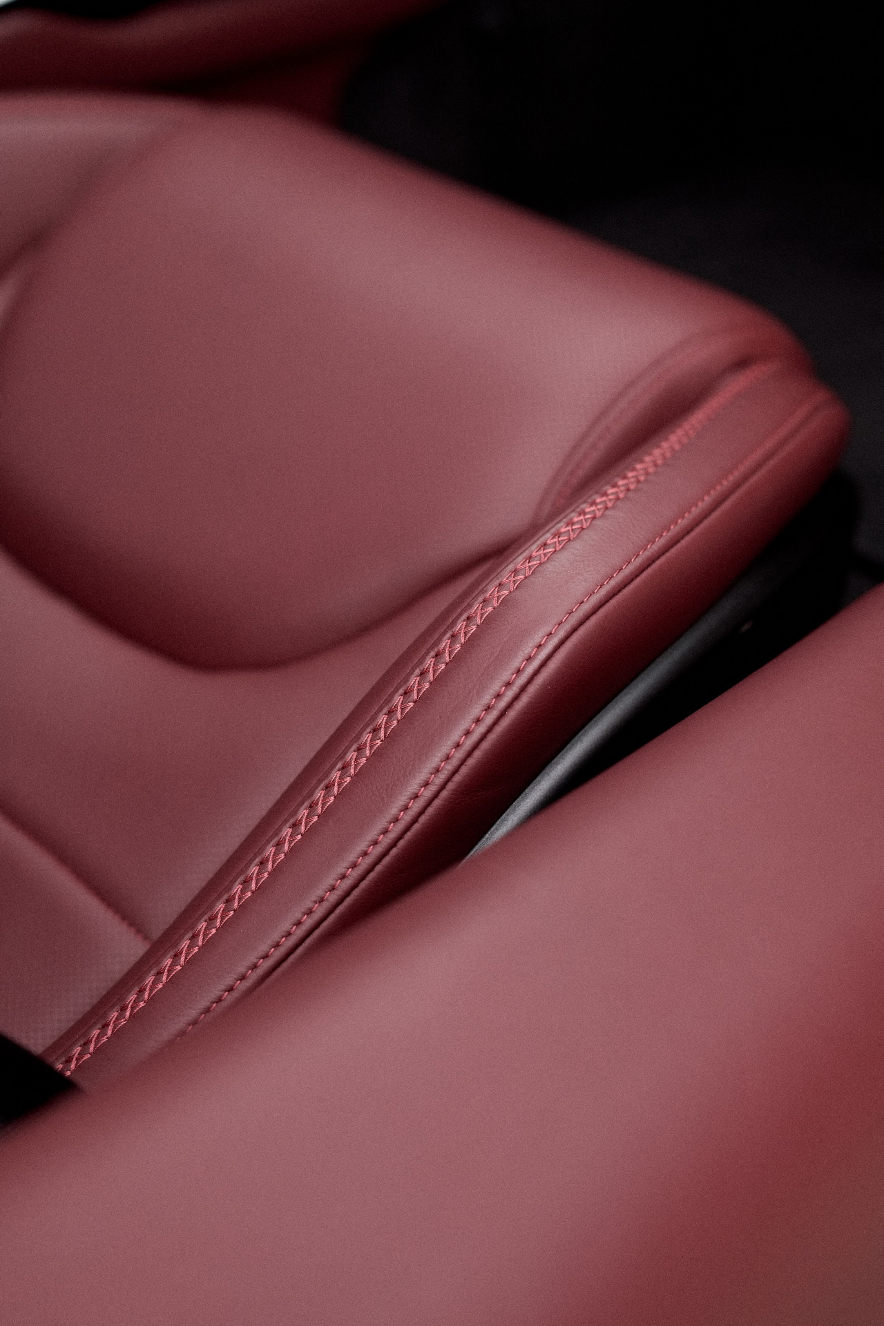 McLaren Details GT’s Innovative Space-Age Interior Materials