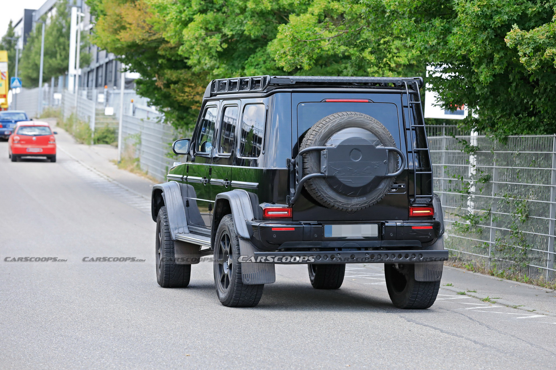 21 Mercedes Amg G Class 4x4 Spied Undisguised Looks Every Bit As Wild As The Original Carscoops