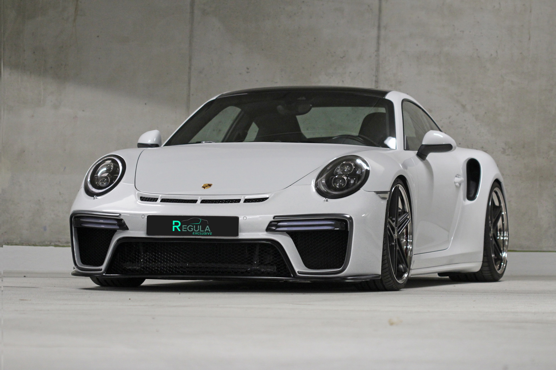 Porsche 991.2 Turbo S Goes Under The Tuning Knife, Emerges With New Curves